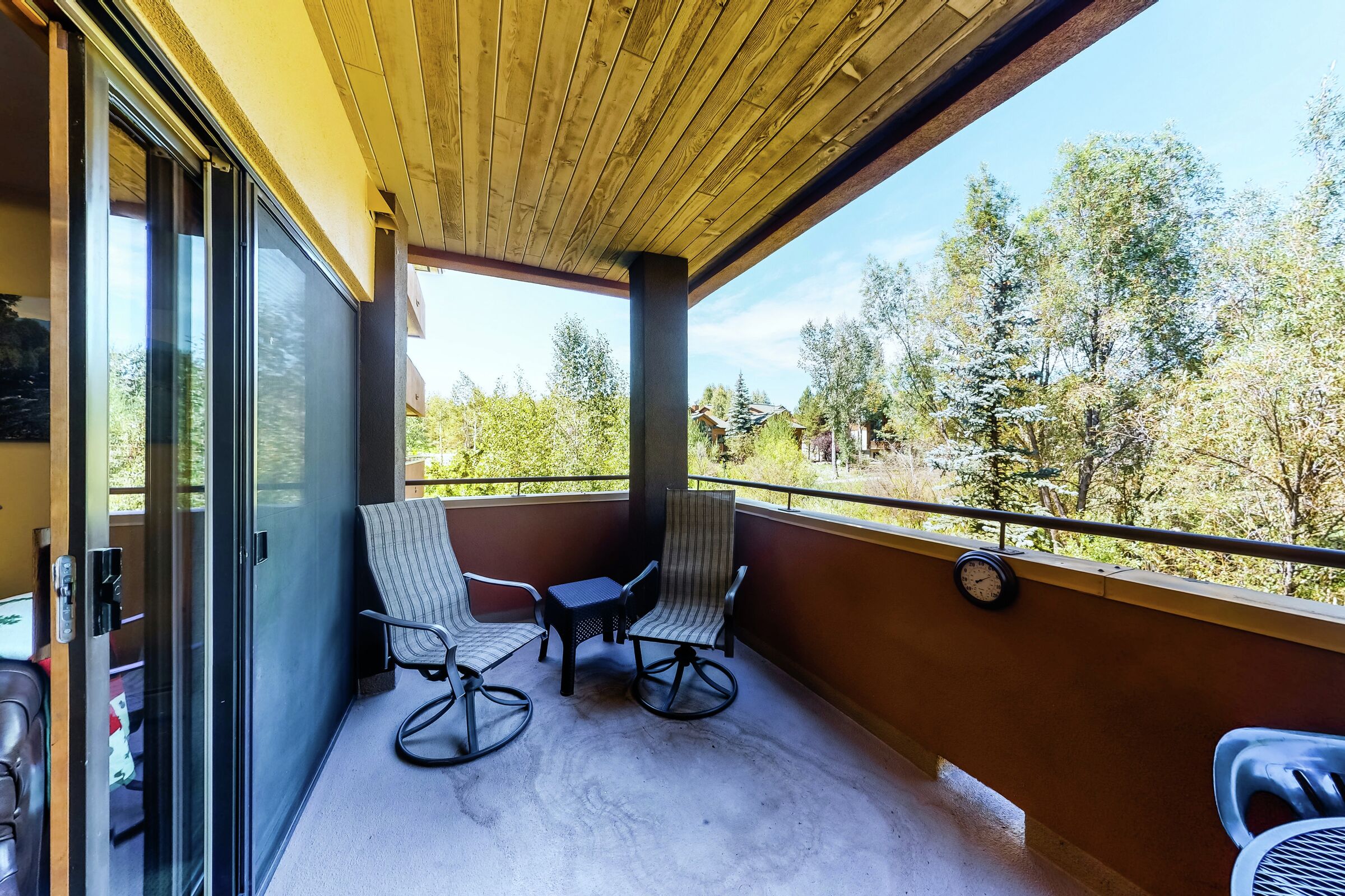 #A105 - Balcony