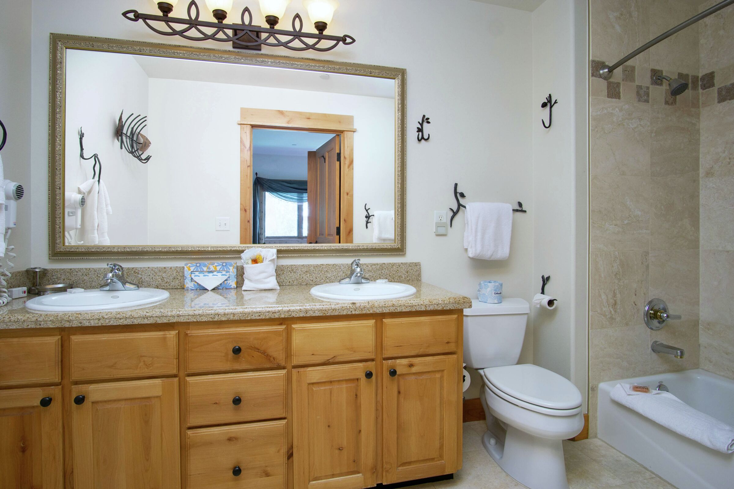 #A207 - Master Ensuite Bathroom