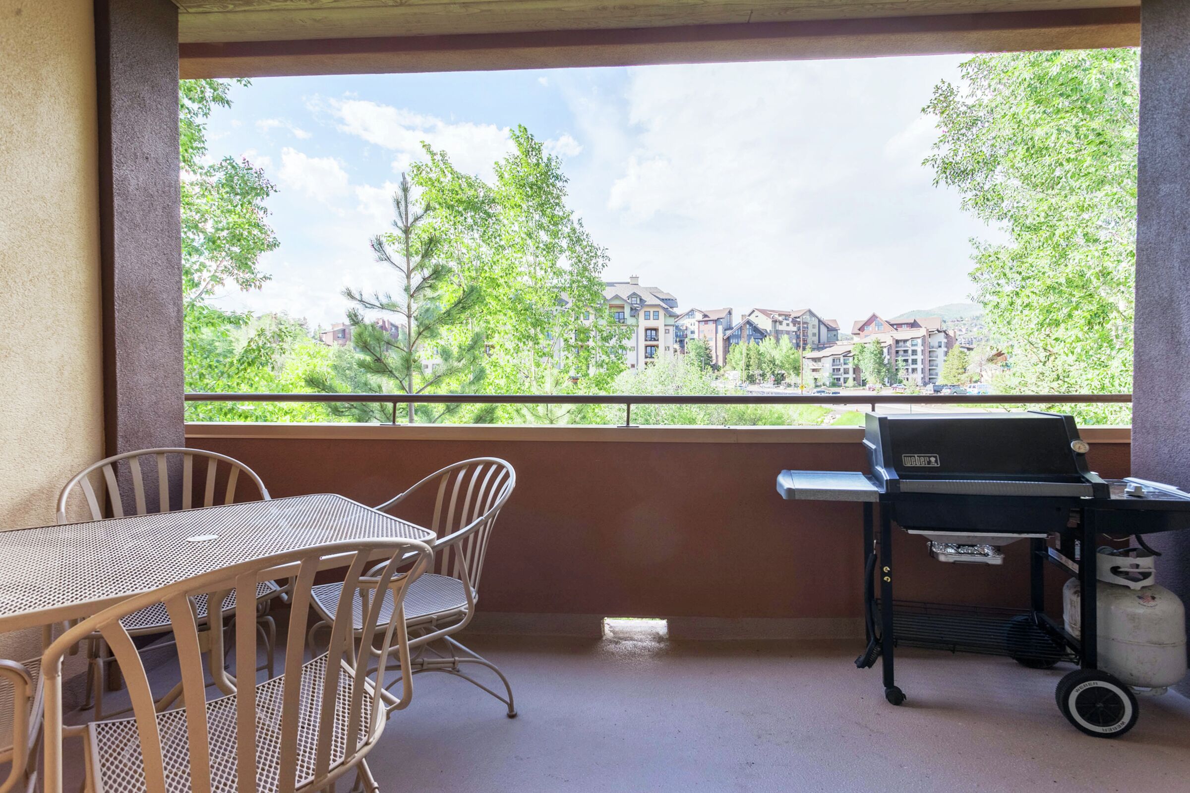 #A207 - Balcony with BBQ