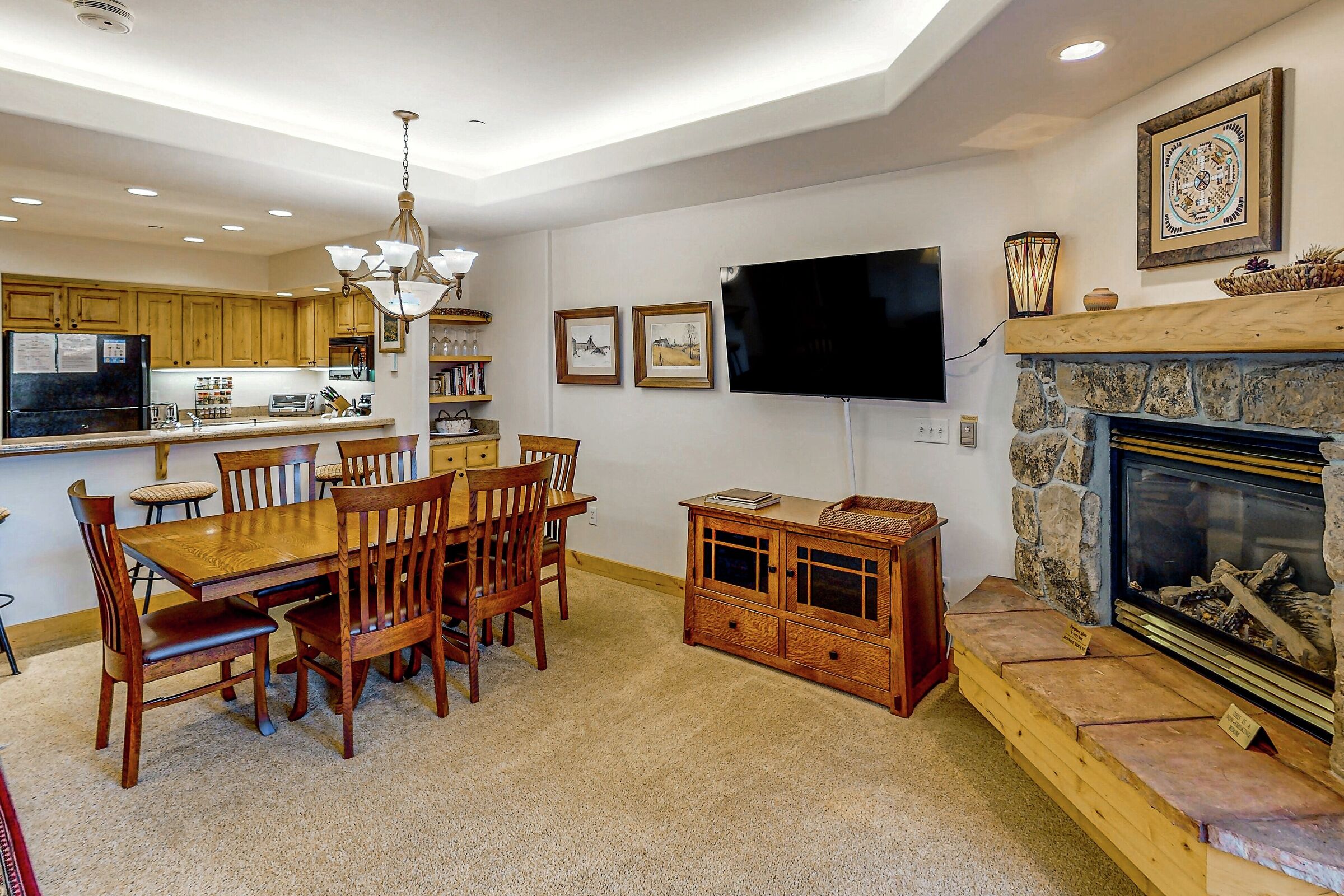 #B203 - Dining Area
