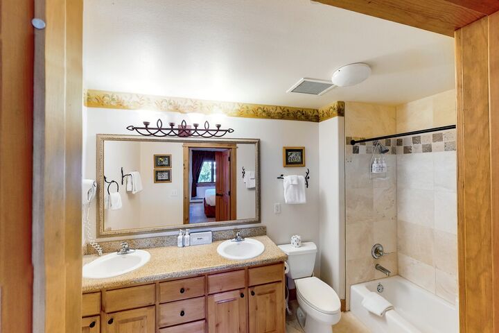 #A305 - Master Ensuite Bathroom