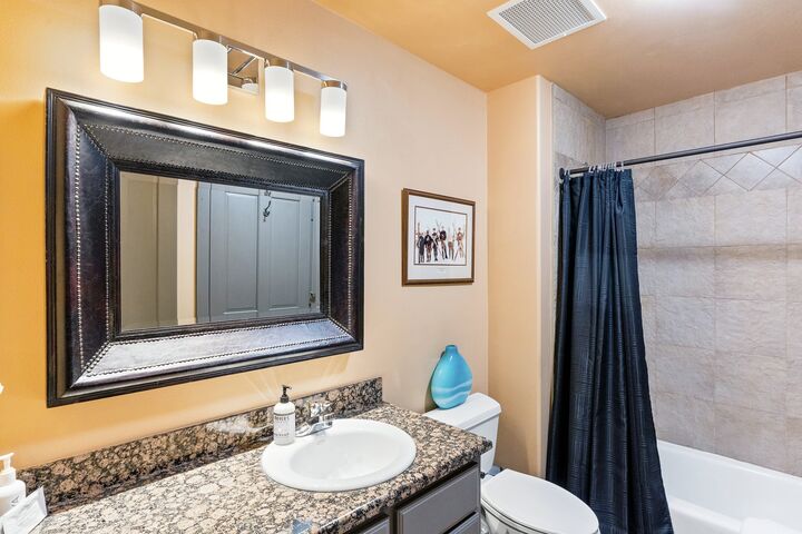 #B201 - Ensuite Bathroom