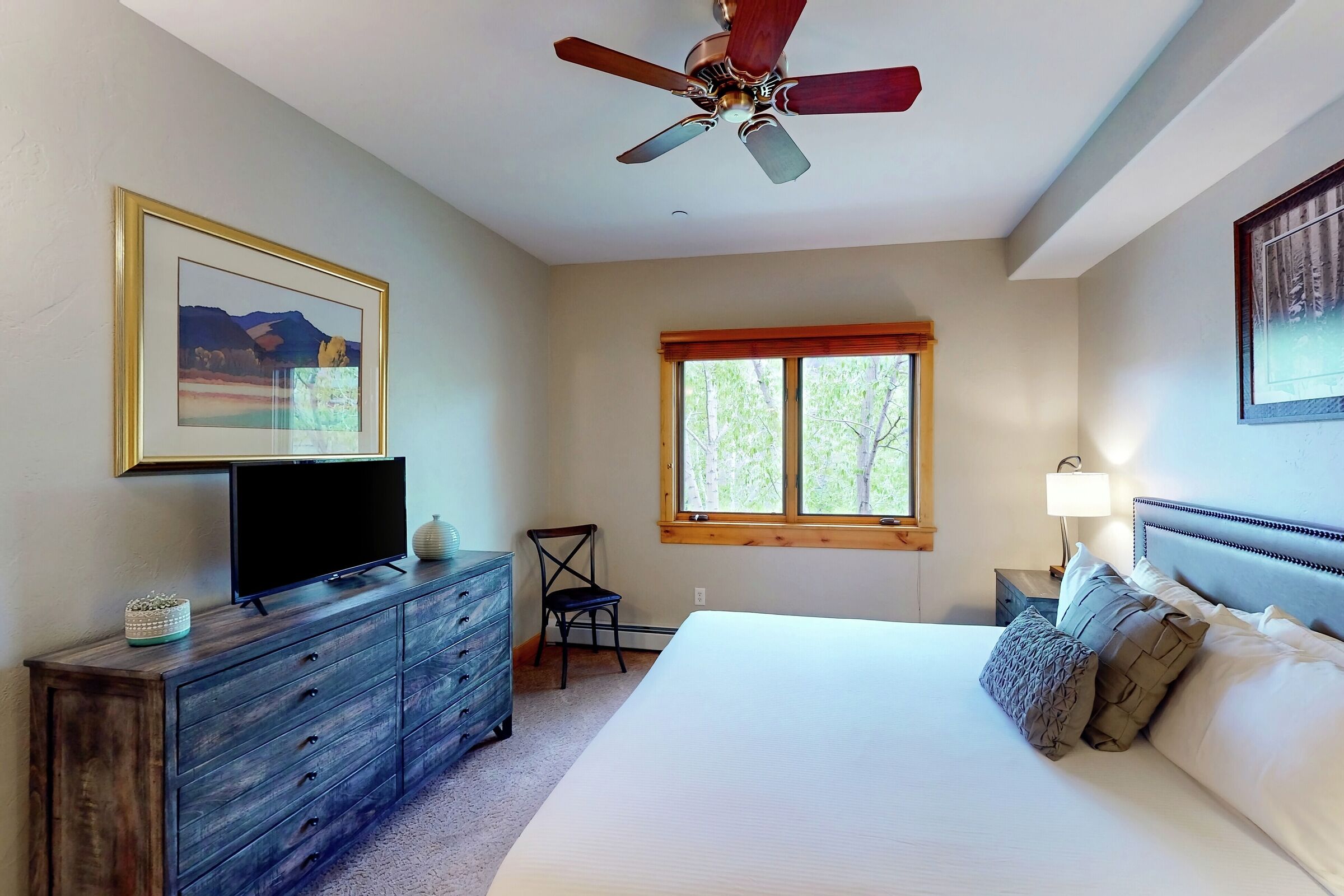 #B306 - Bedroom