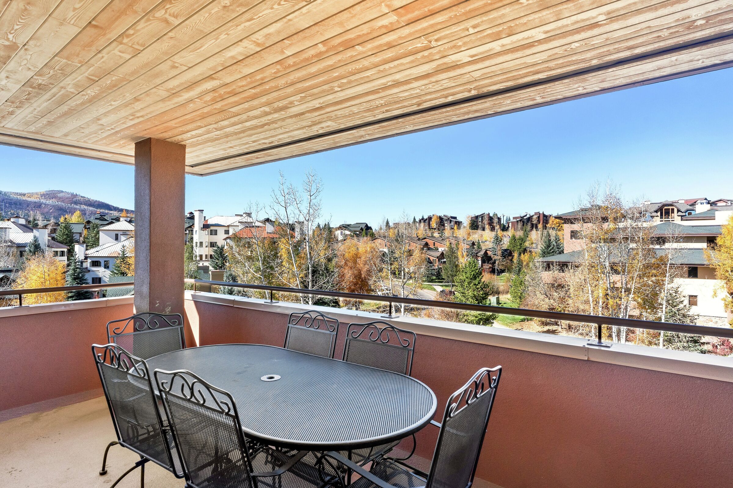 #B301 - Balcony