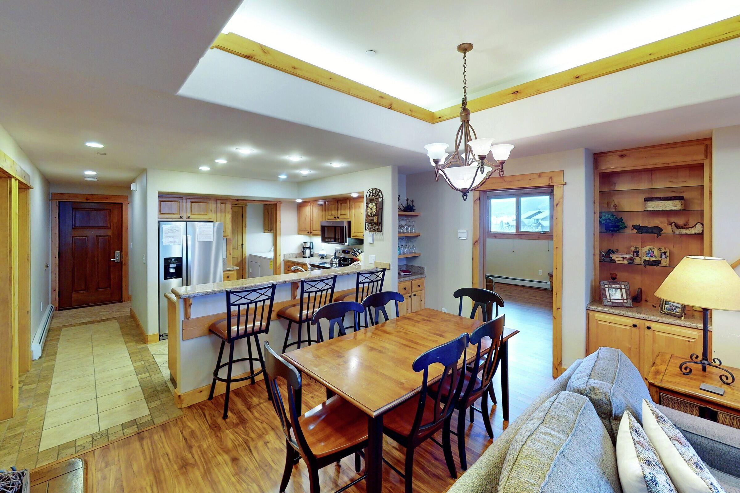 #B301 - Dining Area