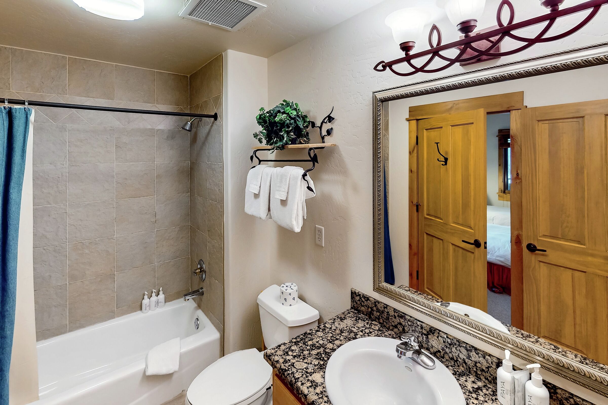 #A201 - Ensuite Bathroom