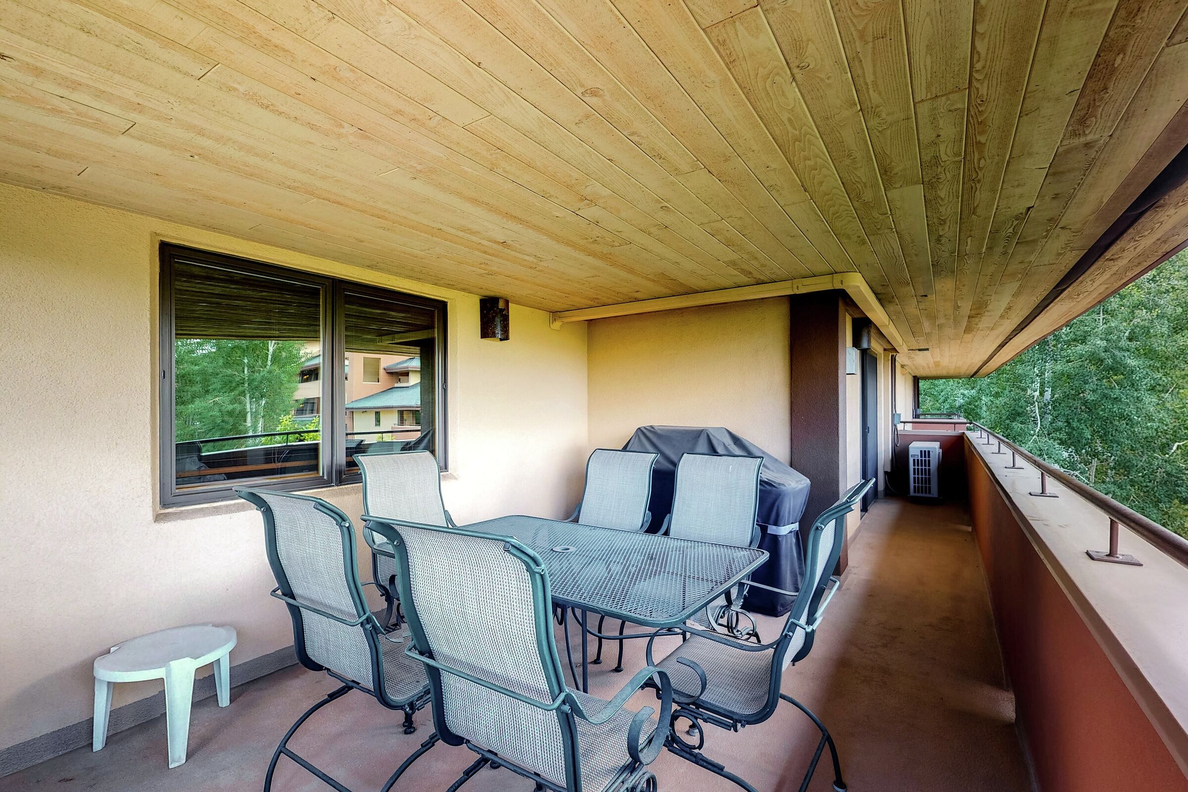 #A201 - Balcony with BBQ