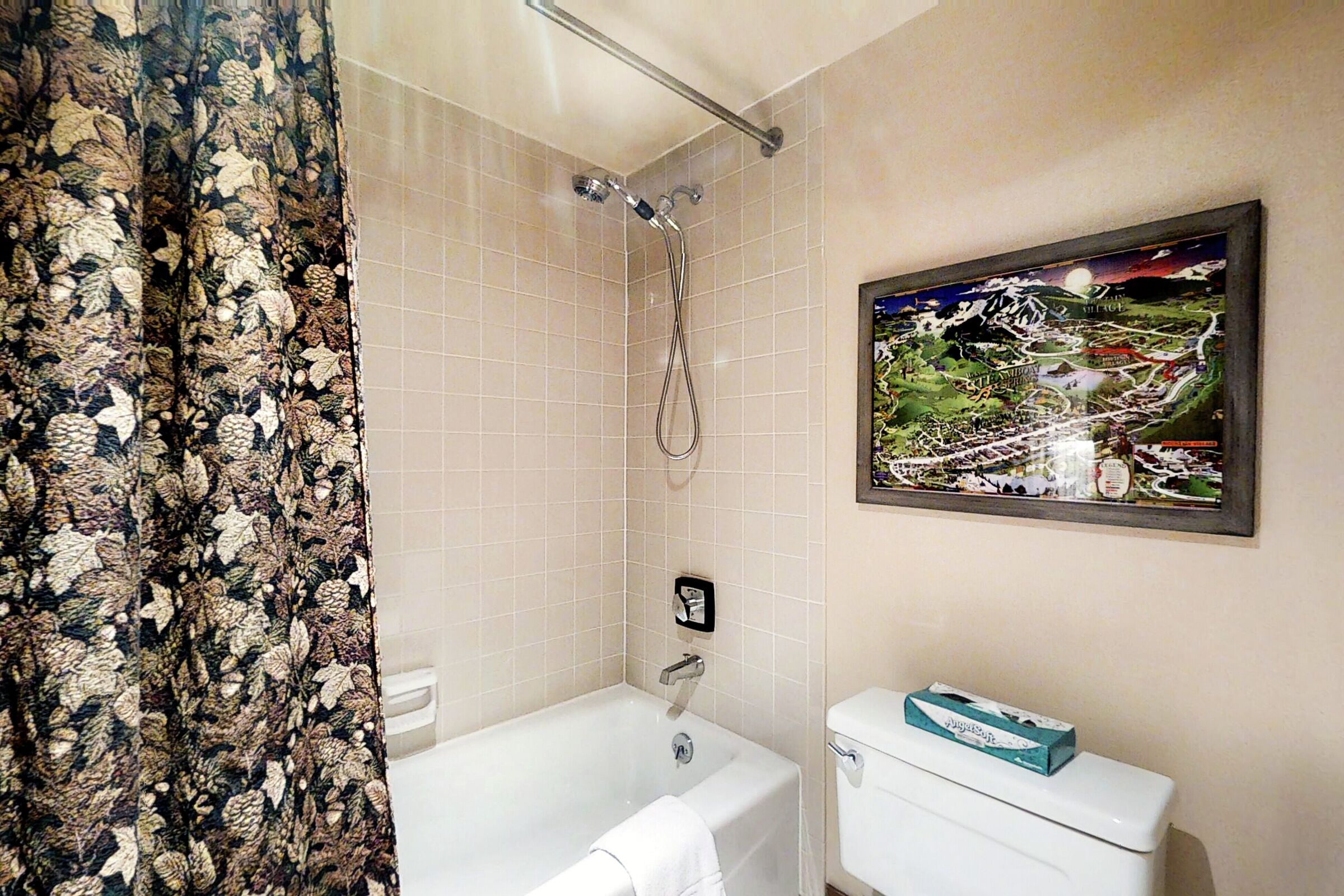 #405 - Ensuite Bathroom