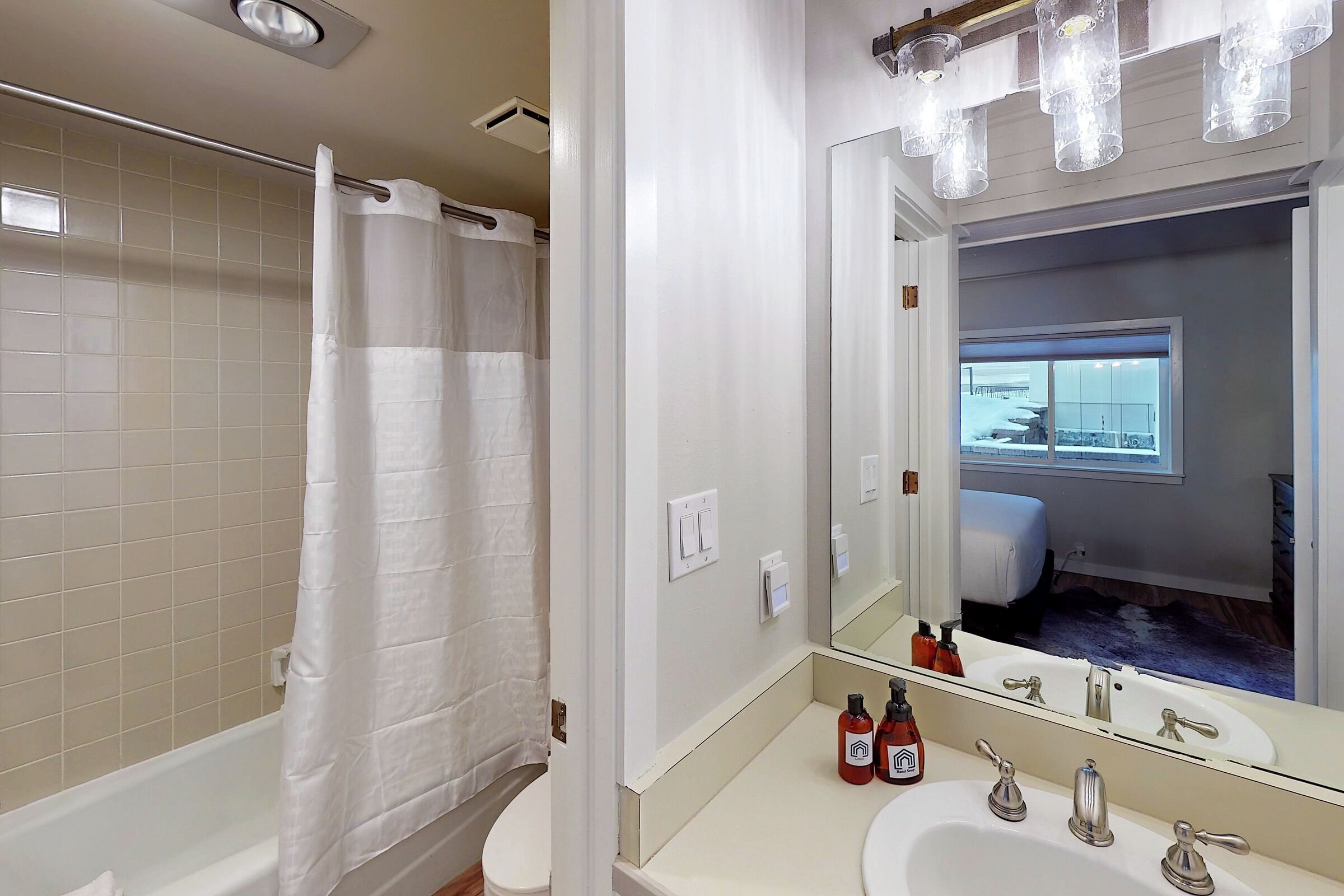 #105 - Ensuite Bathroom