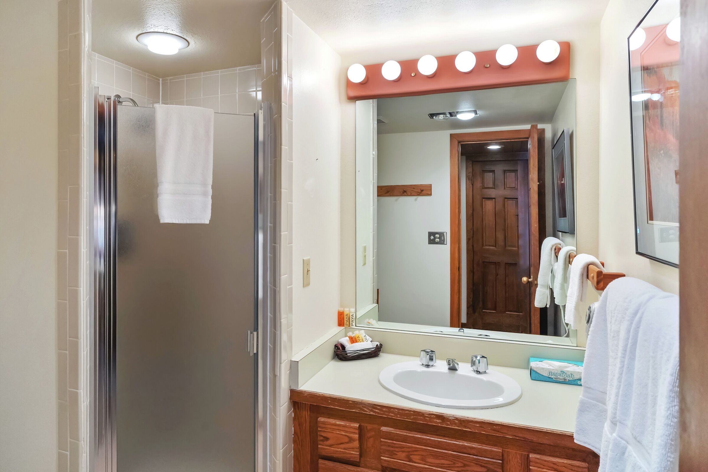 #104 - Bathroom