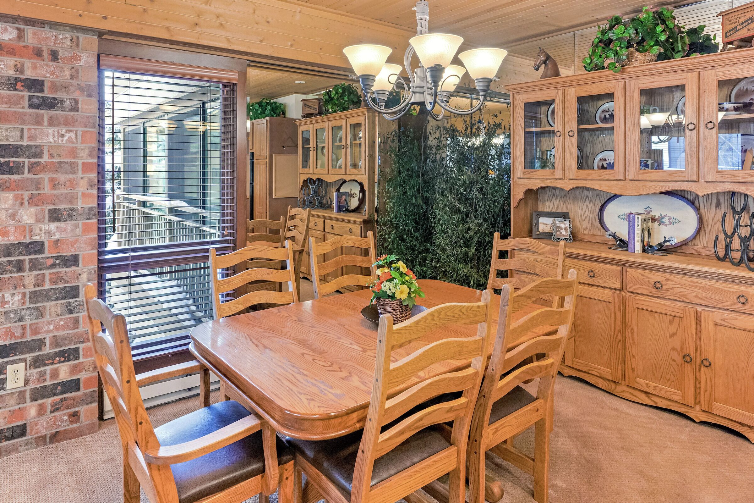 #306 - Dining Area