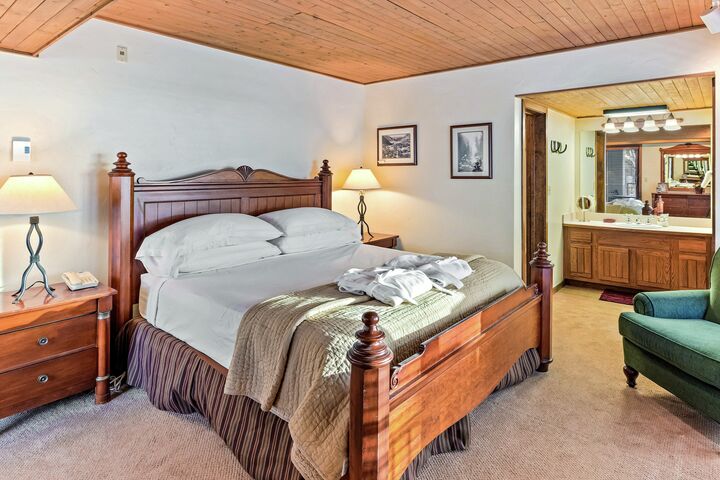 #306 - Master Bedroom