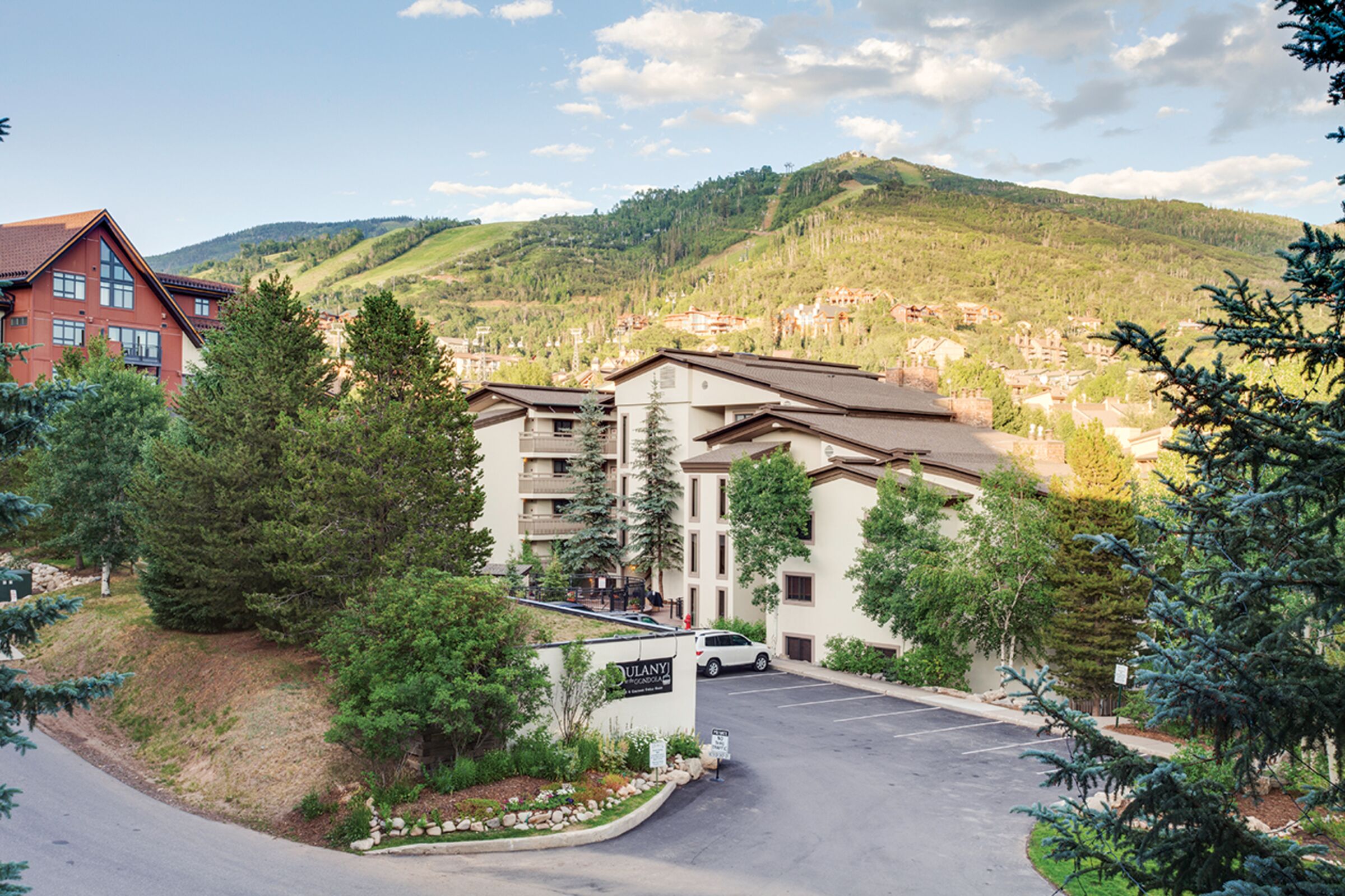 Dulany Condominiums