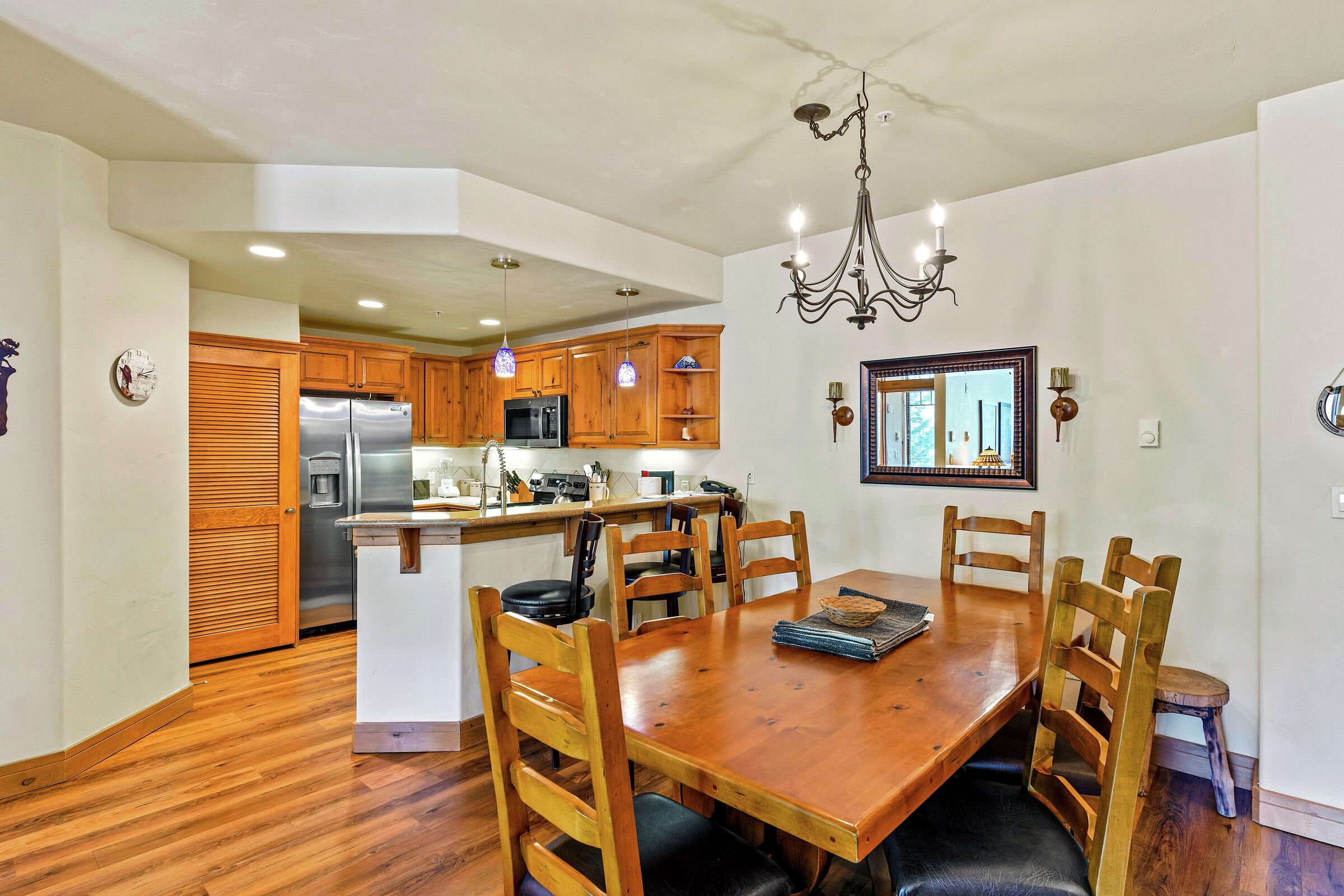 #208 - Dining Area
