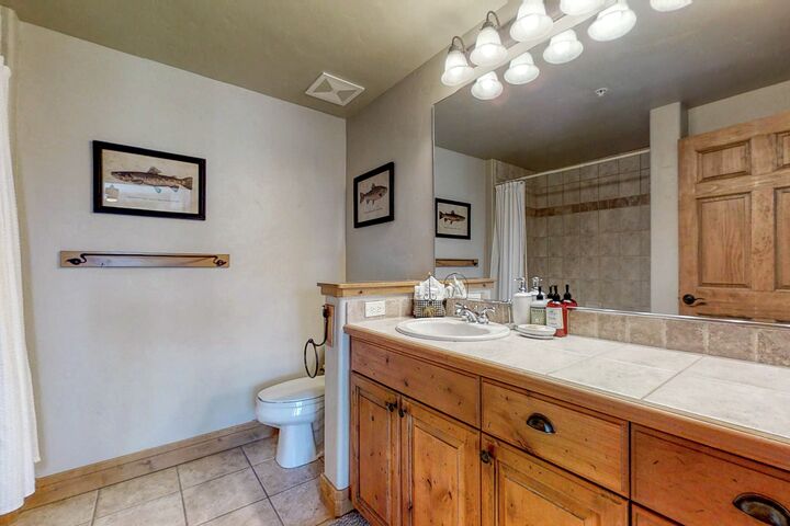 #209 - Master Ensuite Bathroom