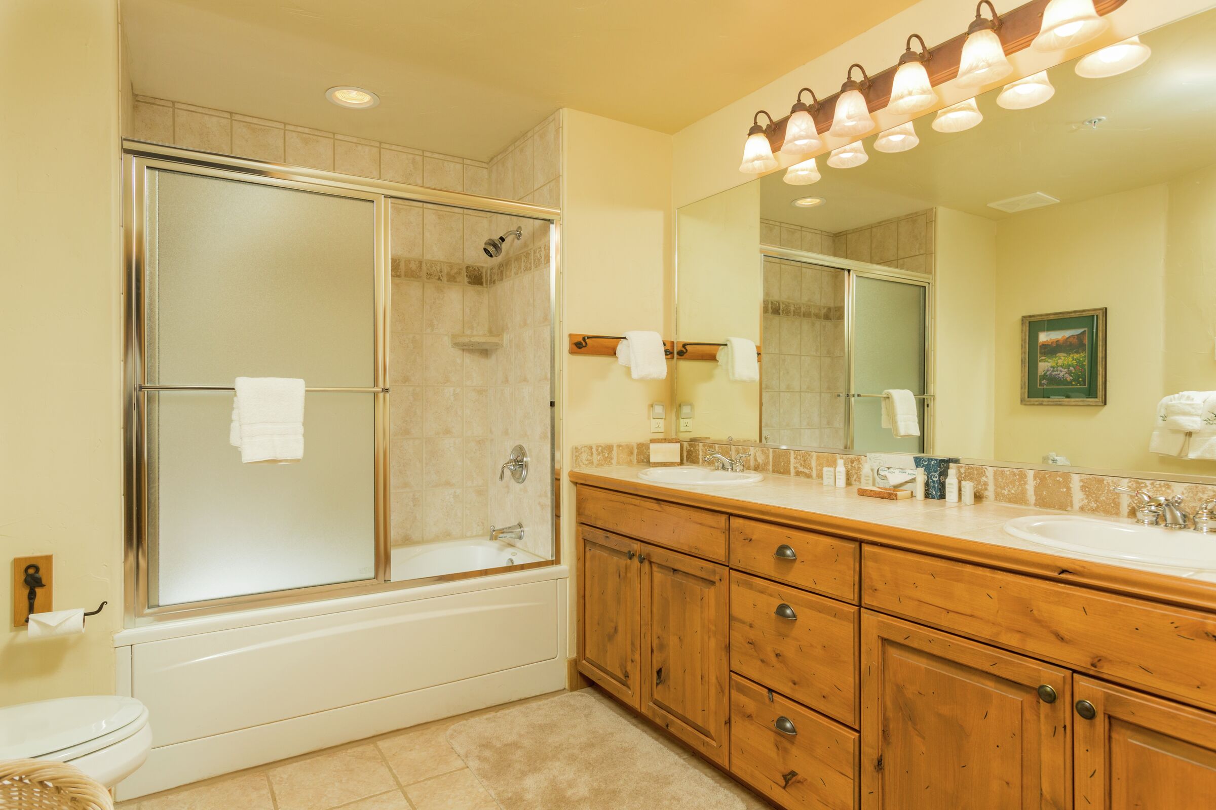 #305 - Master Ensuite Bathroom