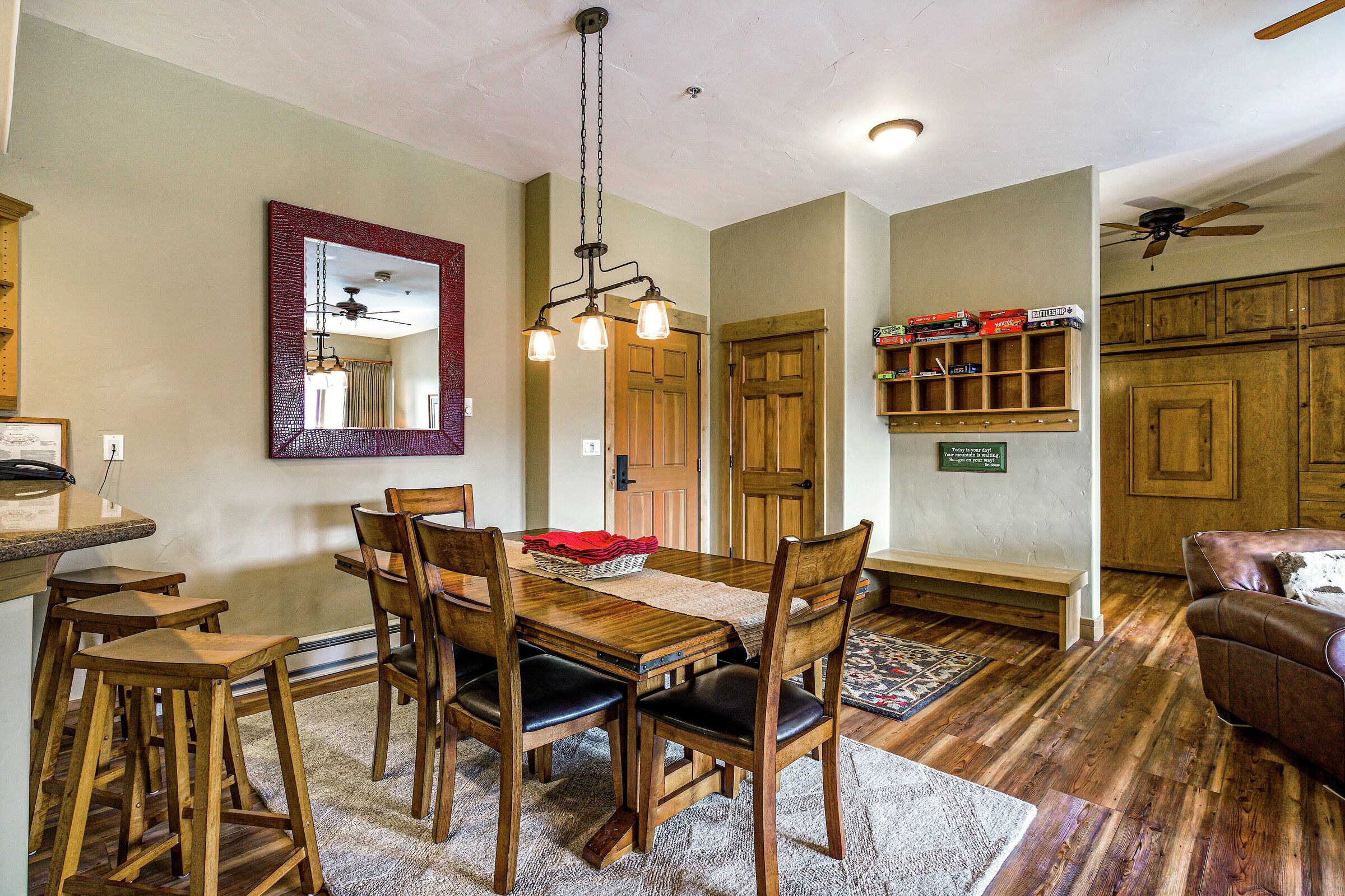 #306 - Dining Area