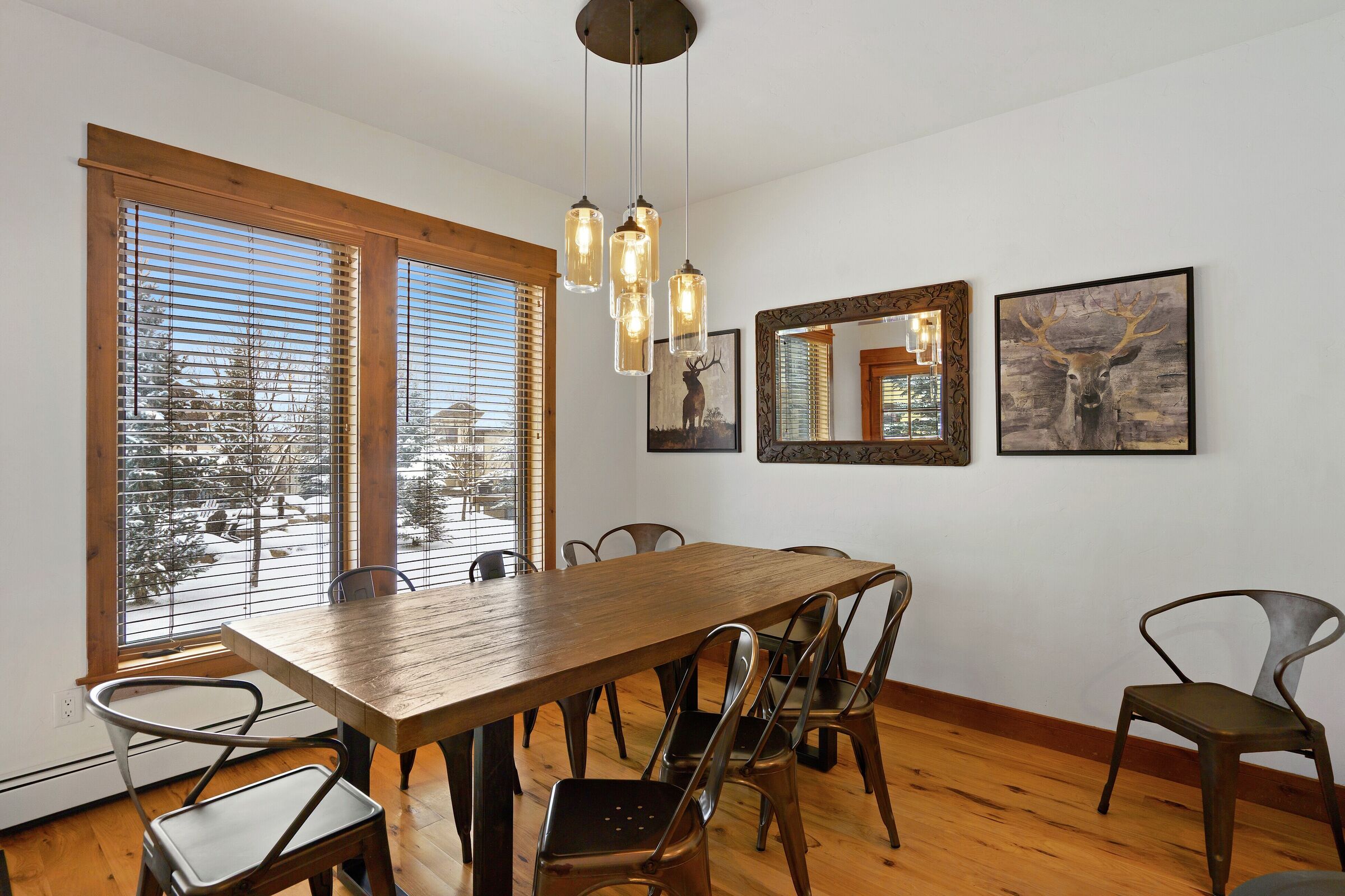 #1412 - Dining Area