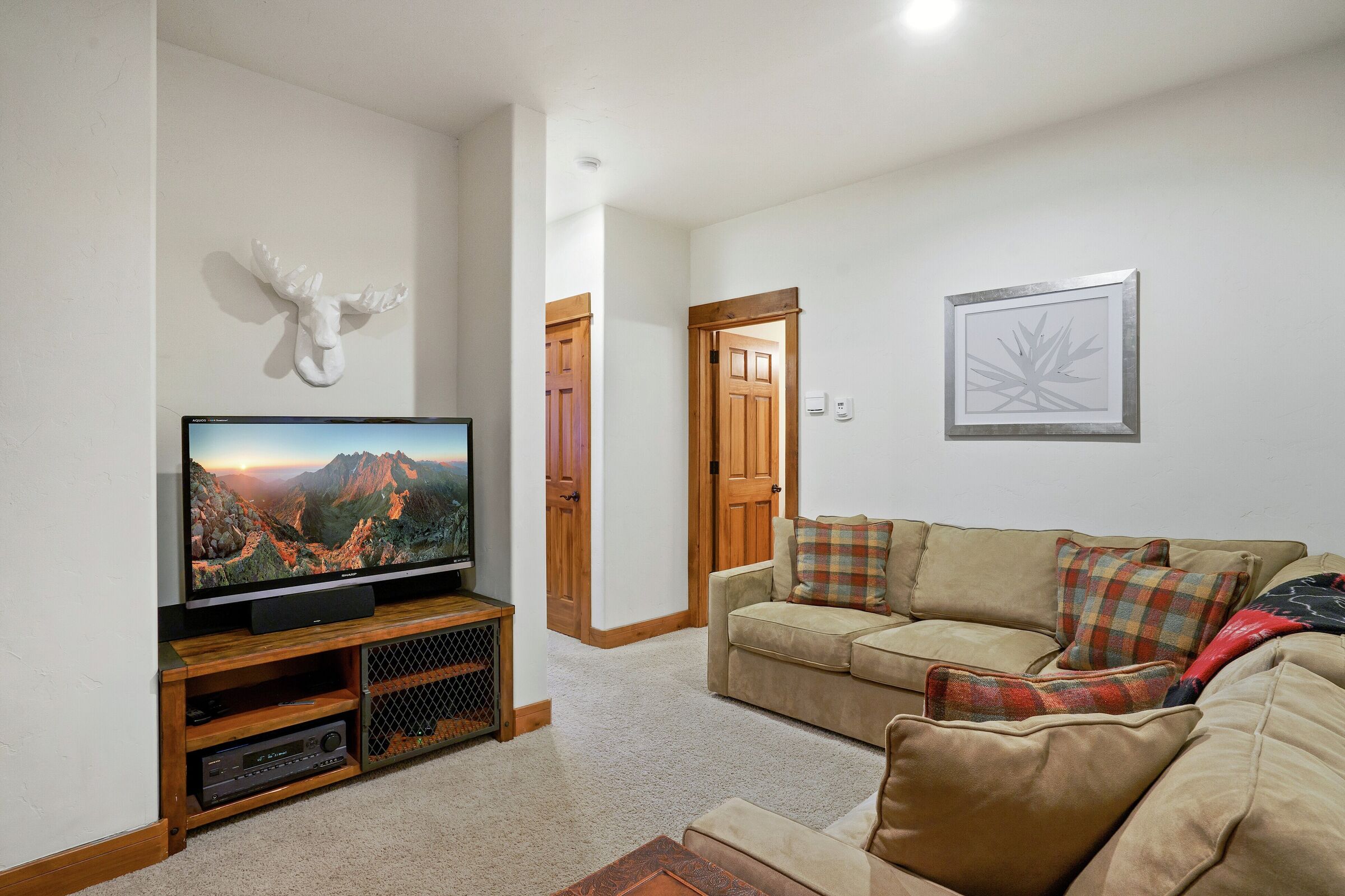 #1412 - Second Living Area
