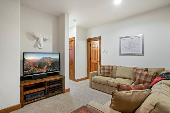 #1412 - Second Living Area