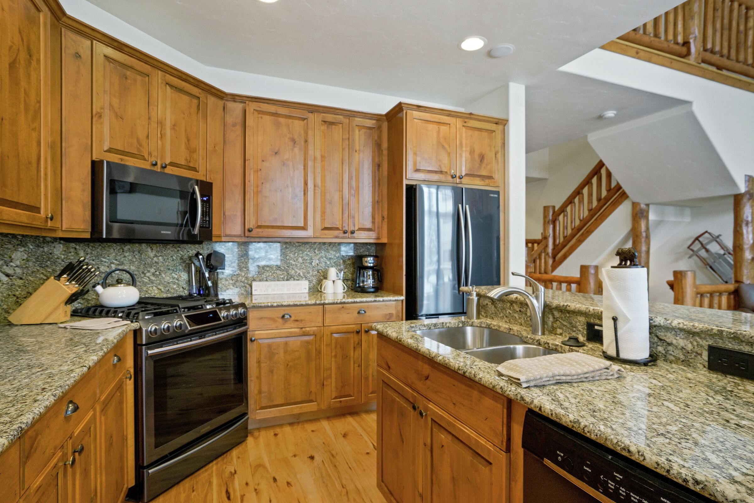 #1412 - Kitchen