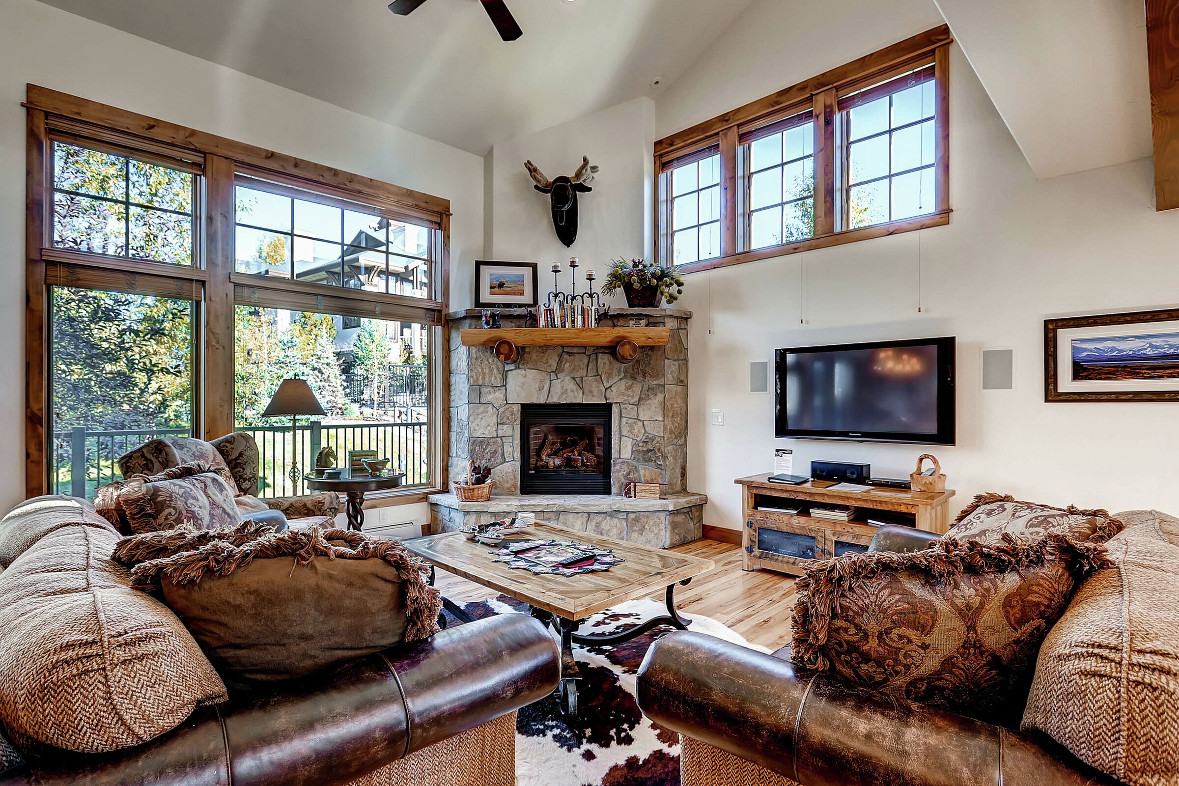 #1496 - Living Room