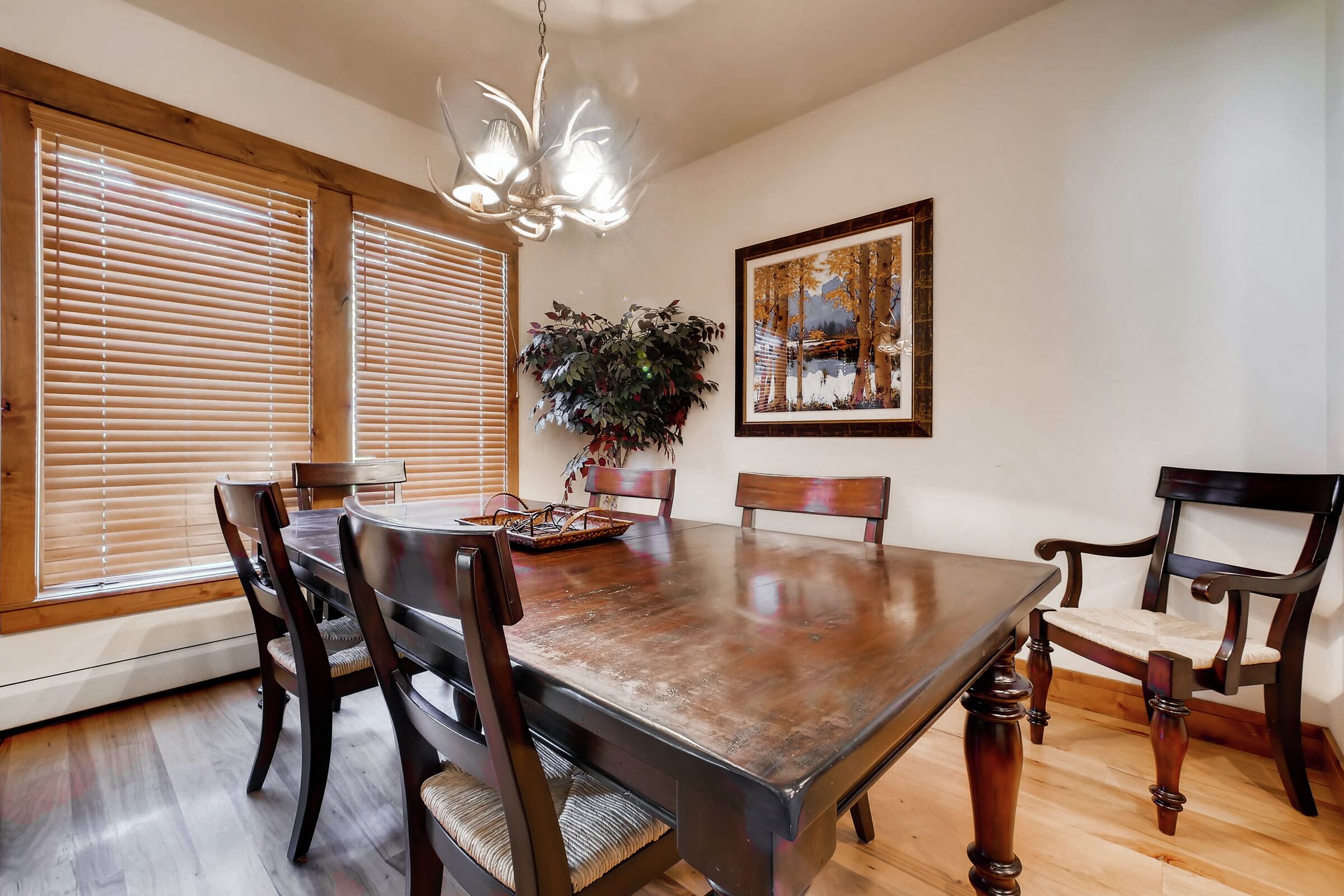 #1512 - Dining Room