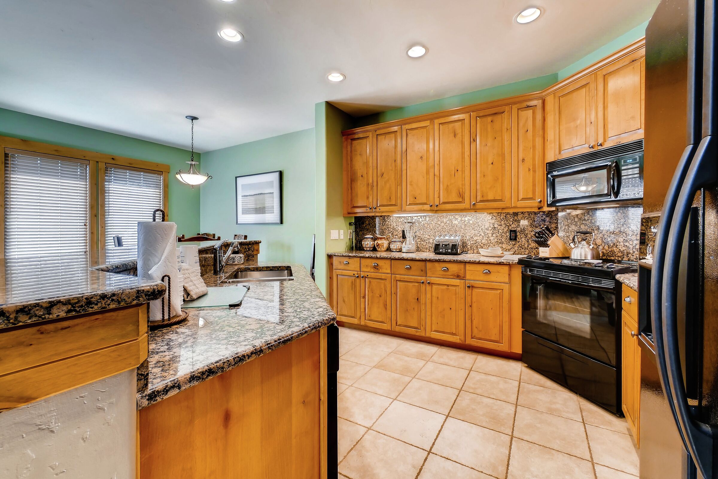 #1521 - Kitchen