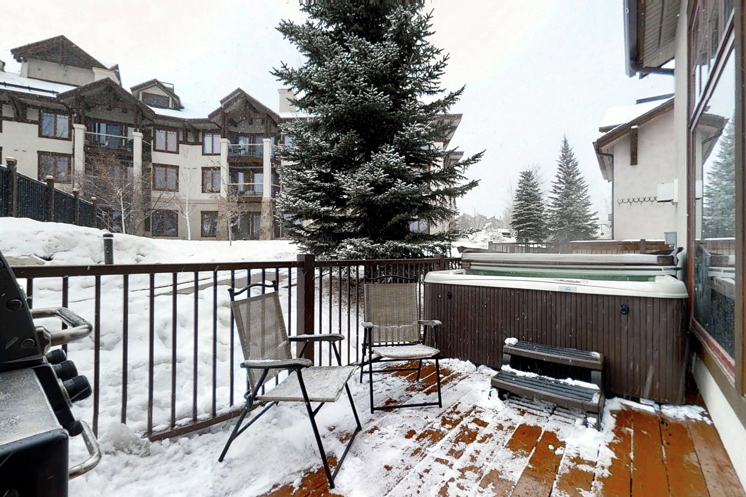 Deck with Hot Tub