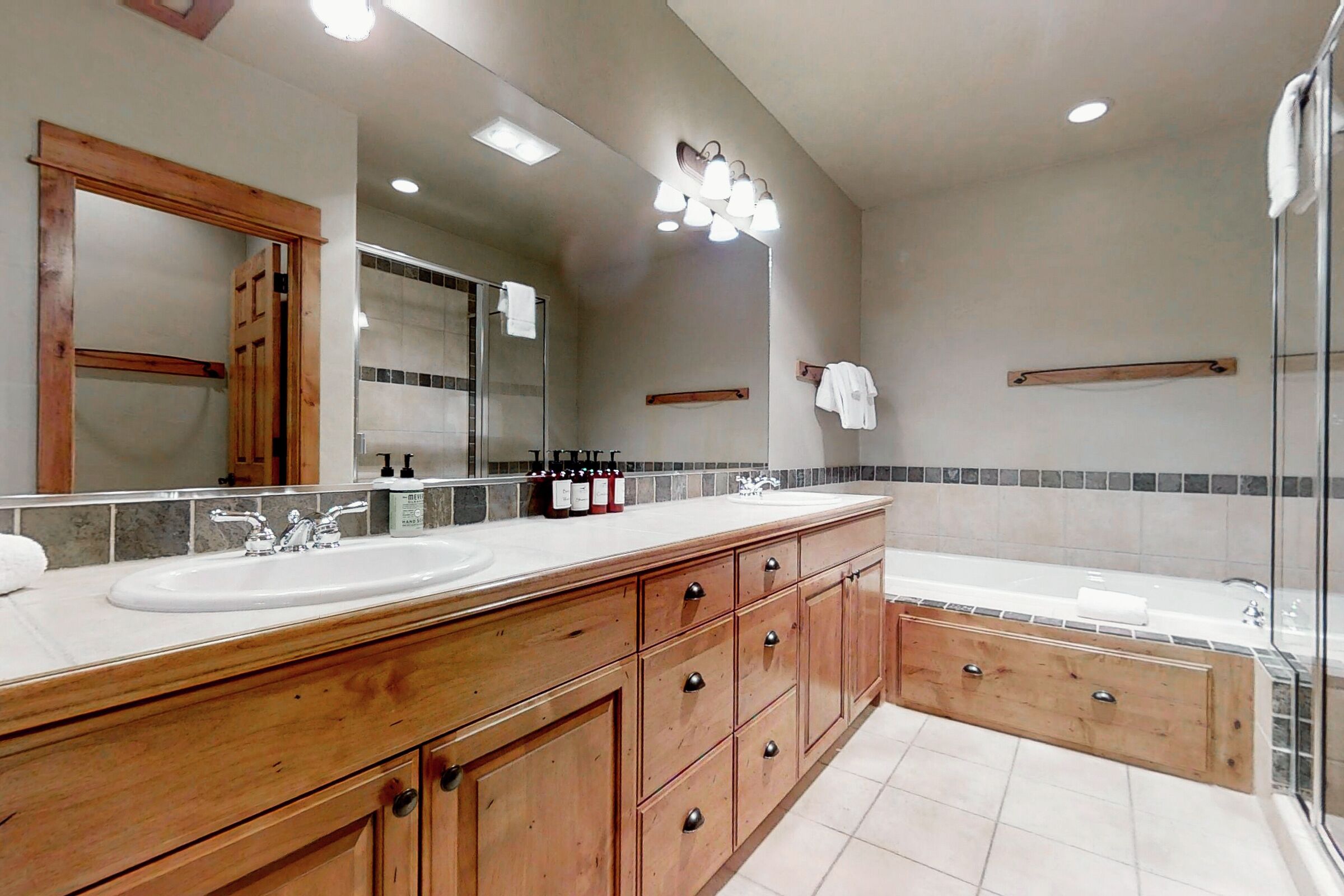Master Ensuite Bathroom