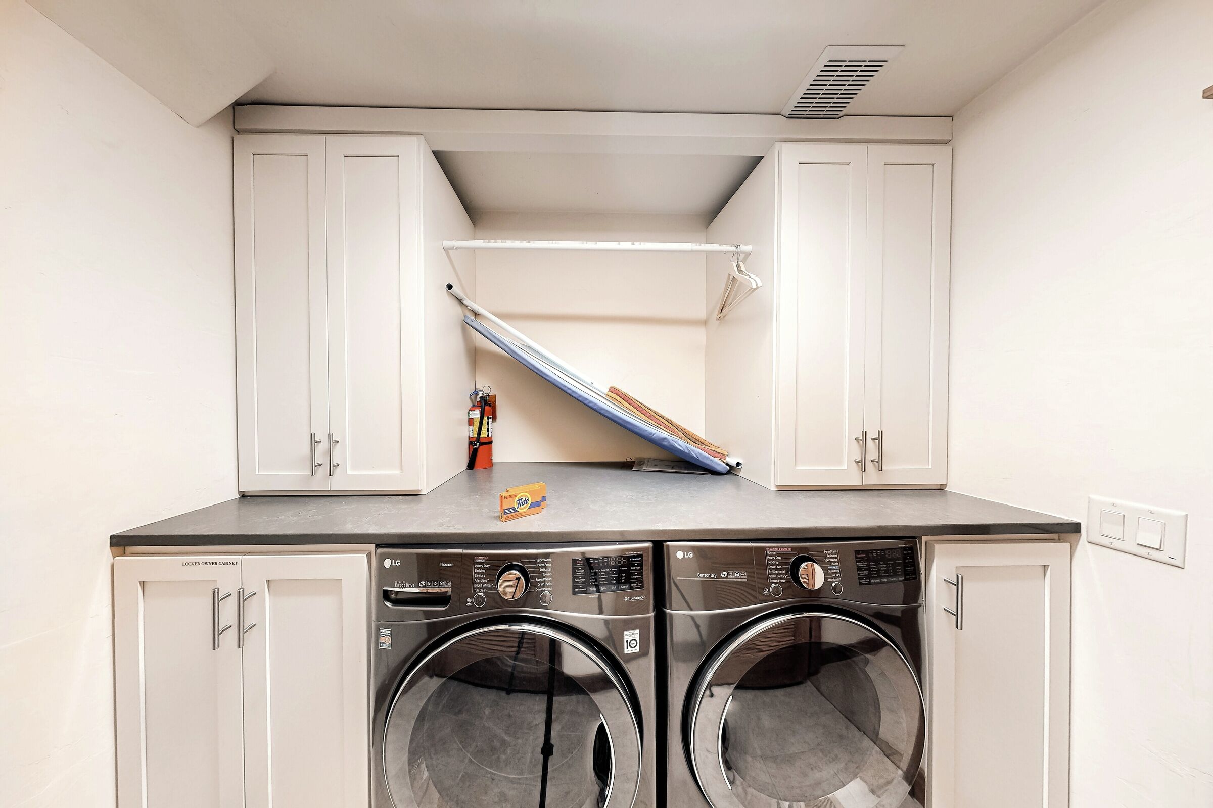 #1410 - Laundry Room