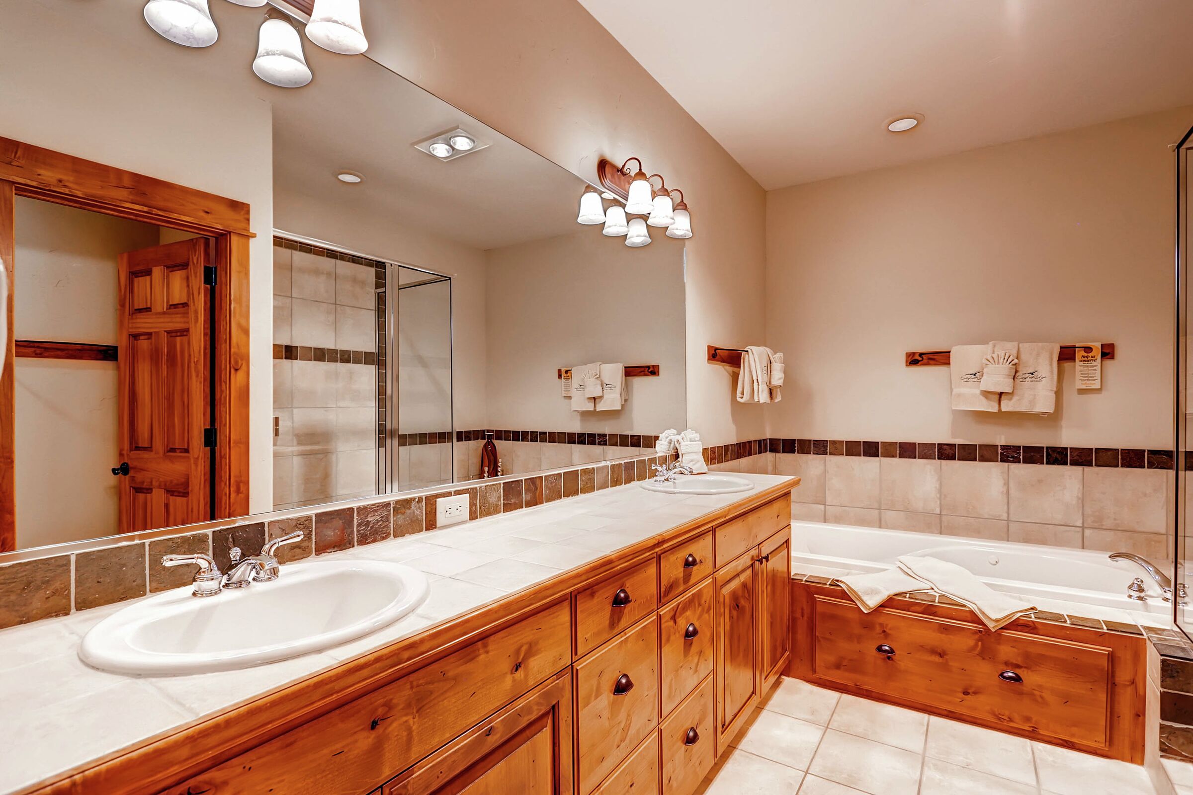 Master Ensuite Bathroom