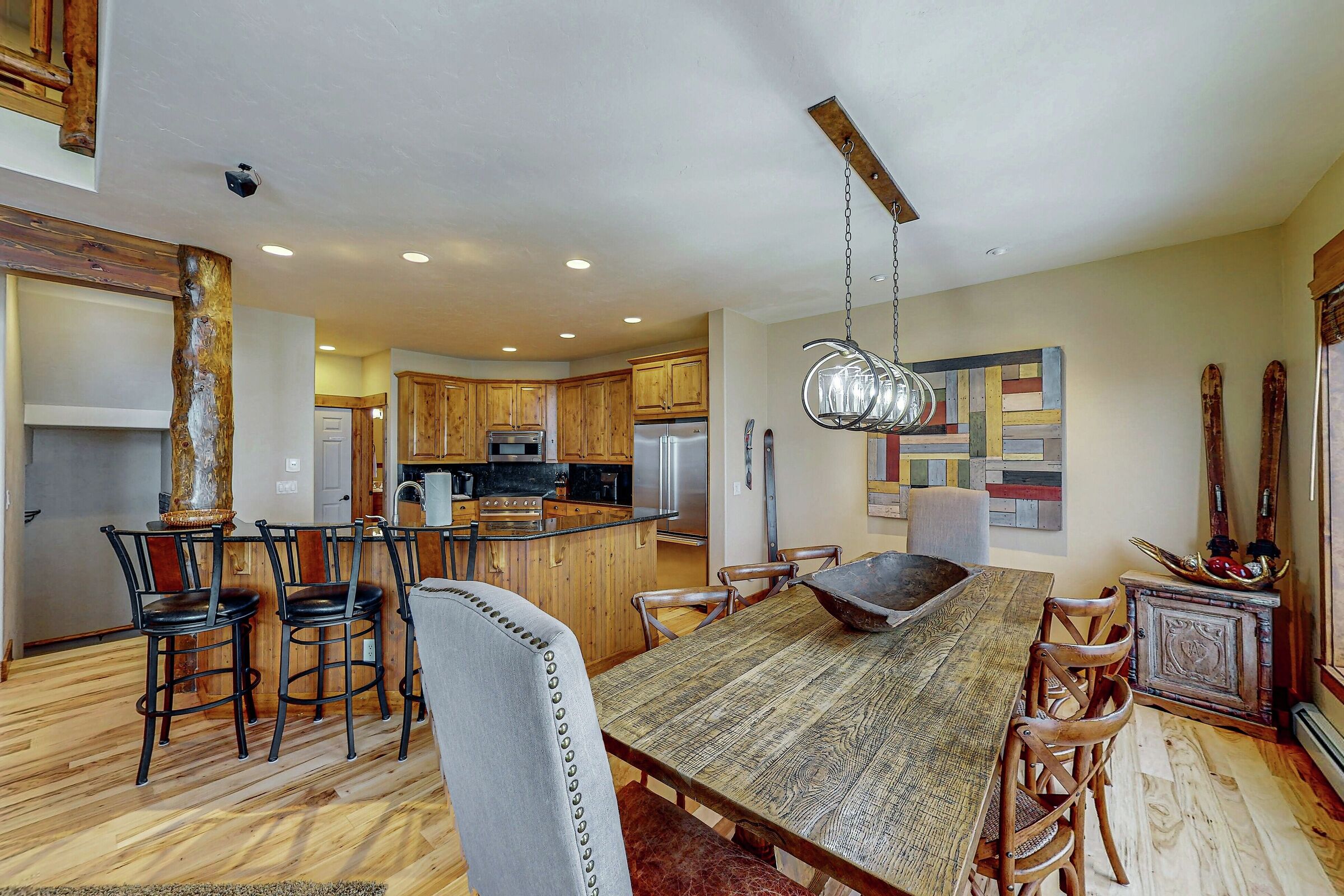 #1467 - Dining Area