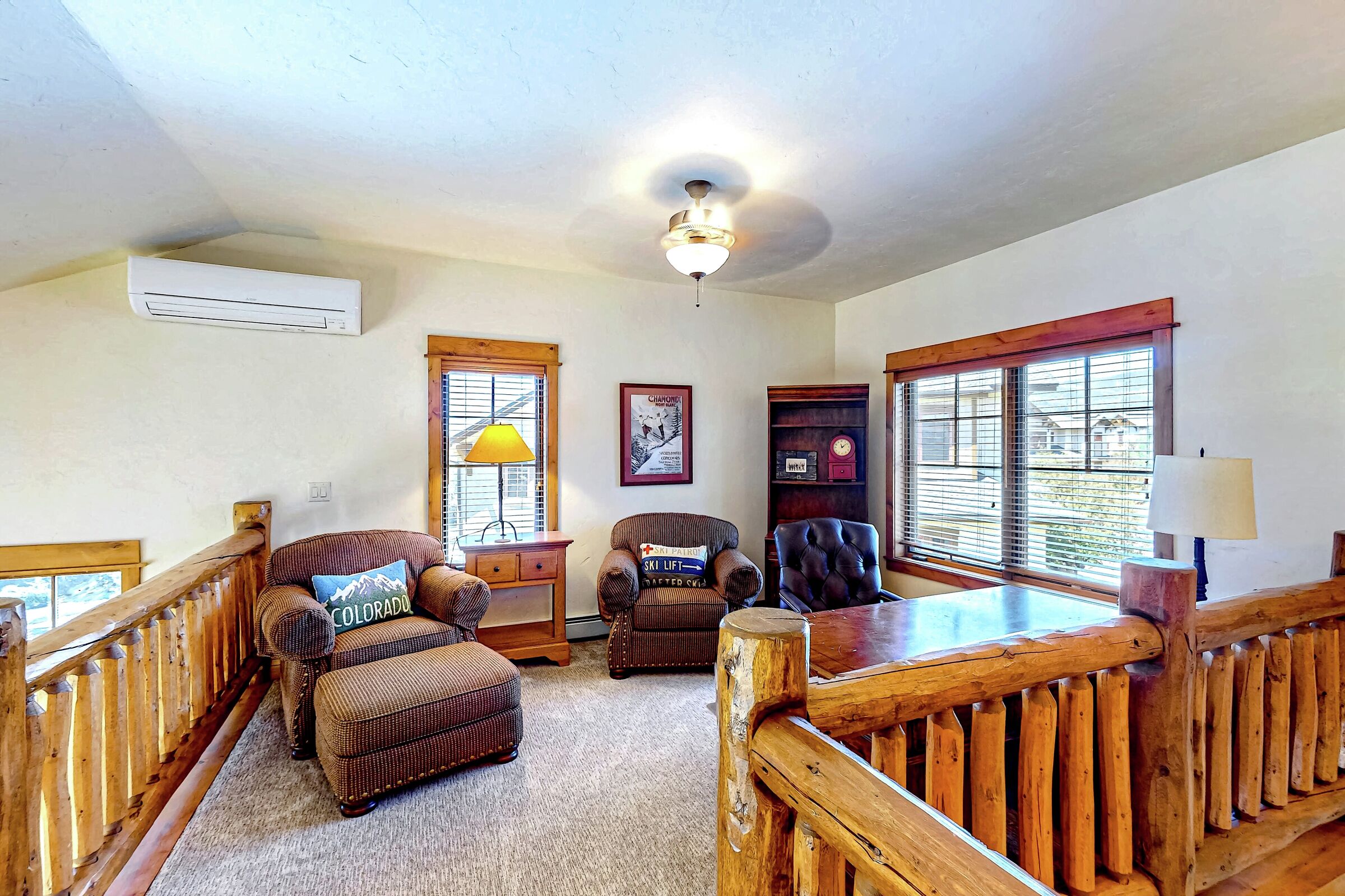 #1477 - Loft Sitting Area