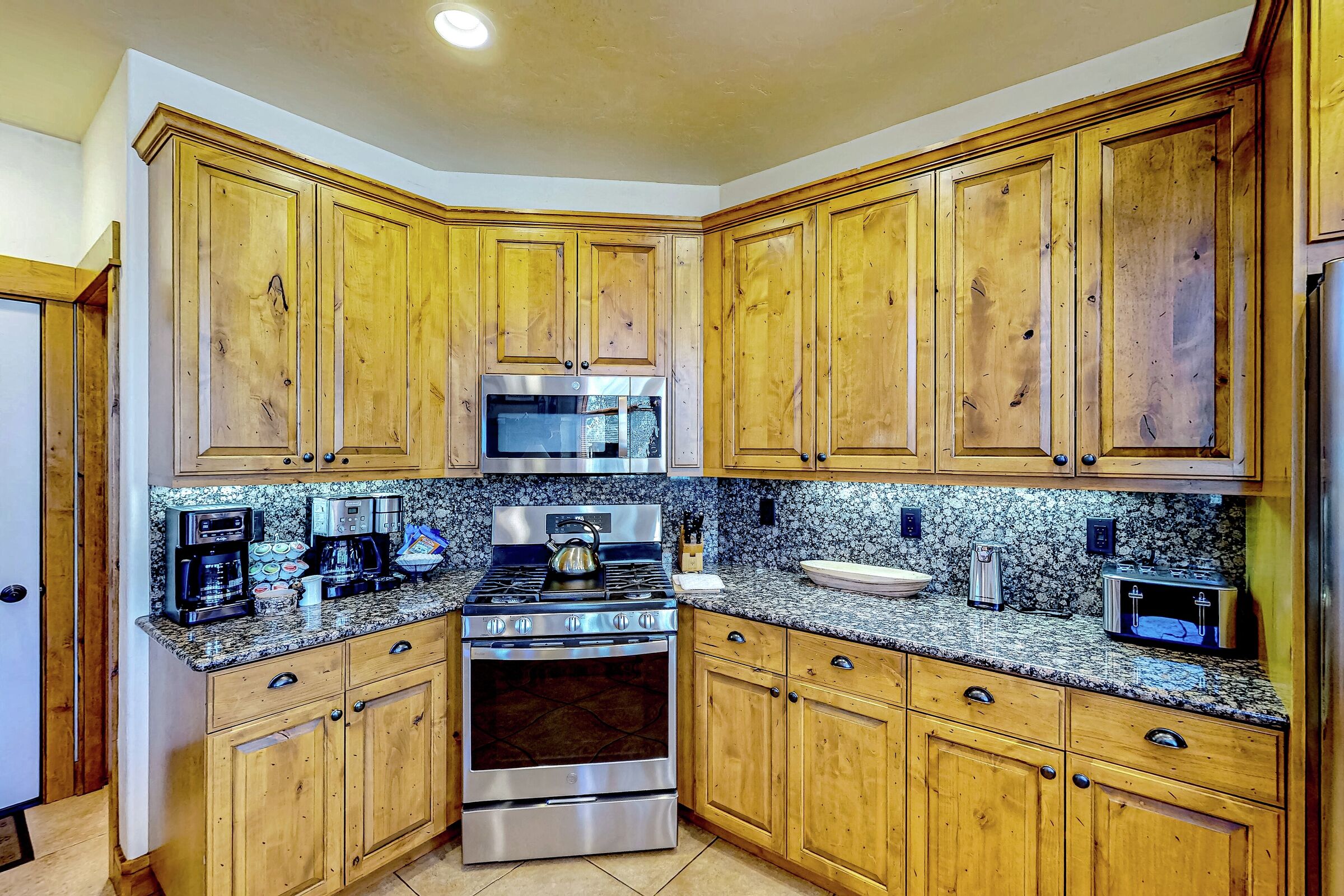 #1477 - Kitchen