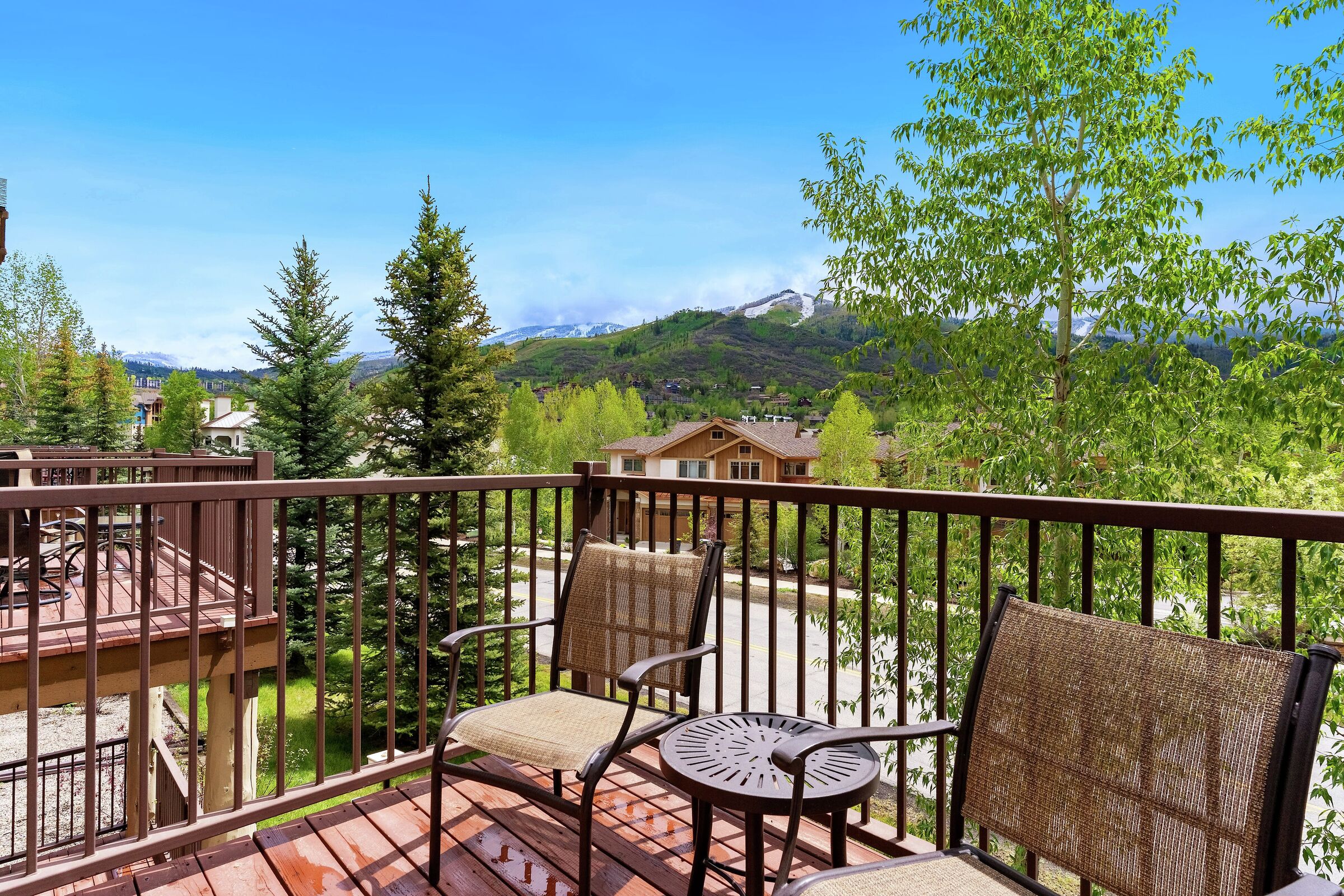 #1477 - Deck with View