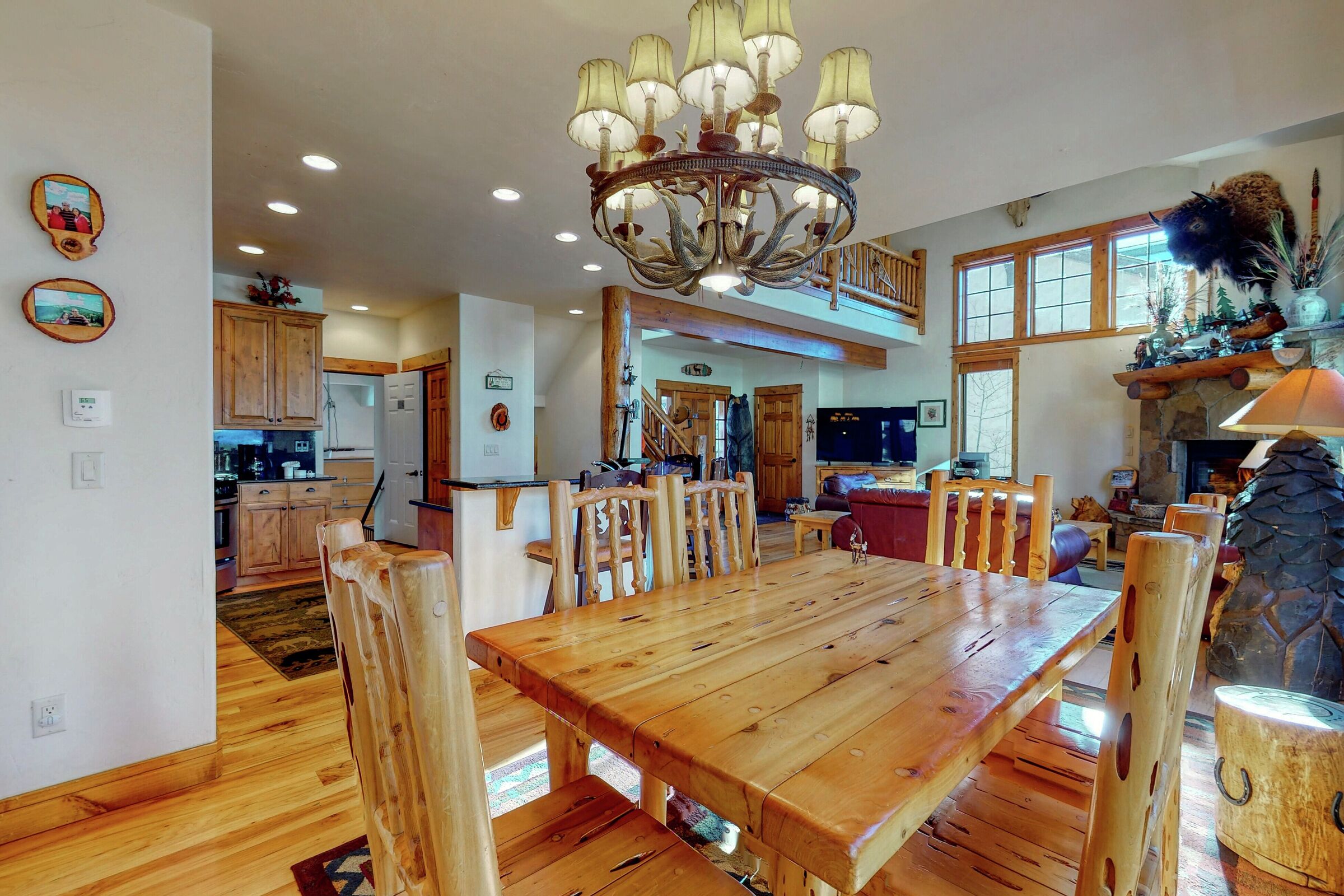 #1534 - Dining Area