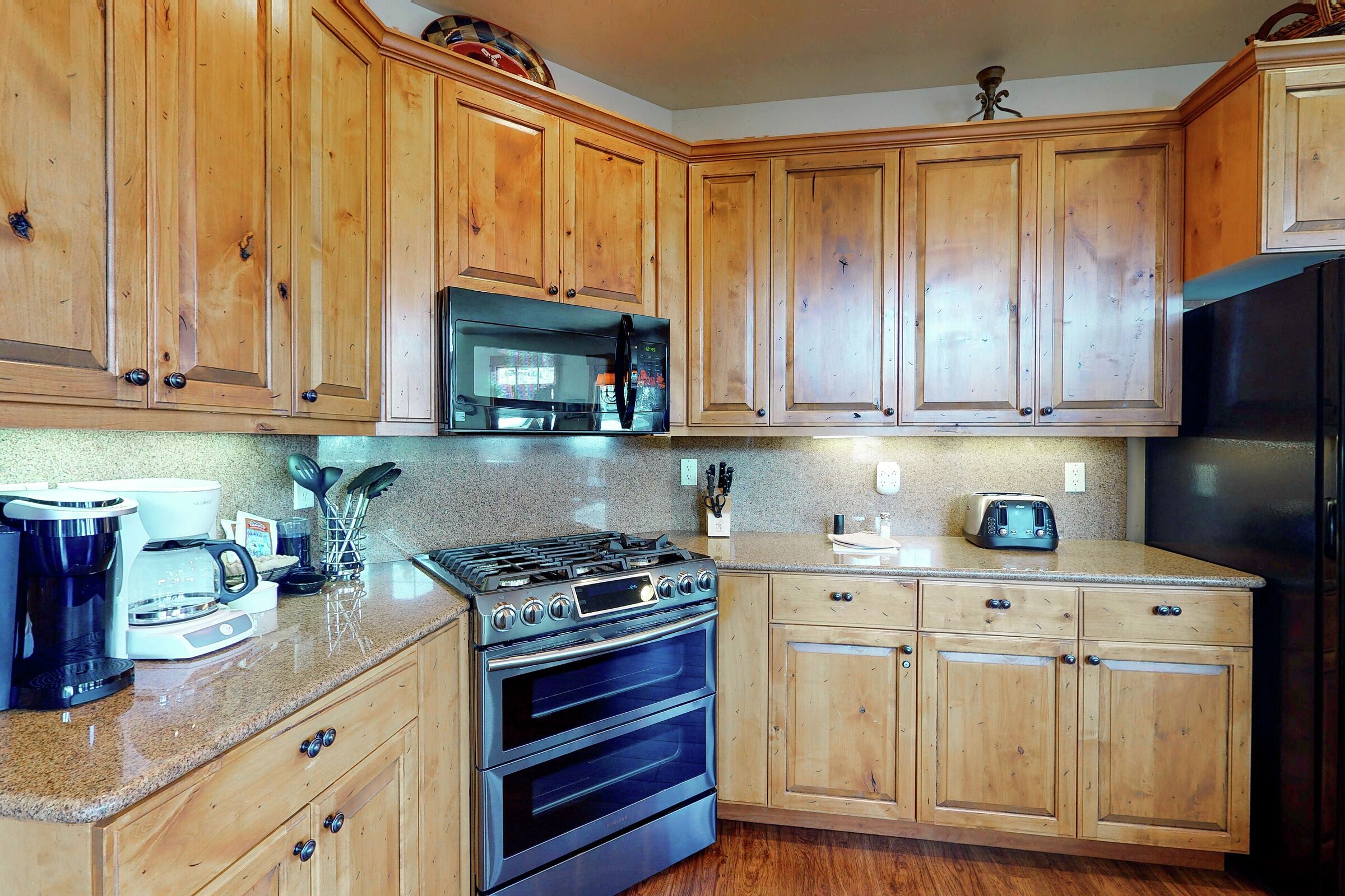#1573 - Kitchen