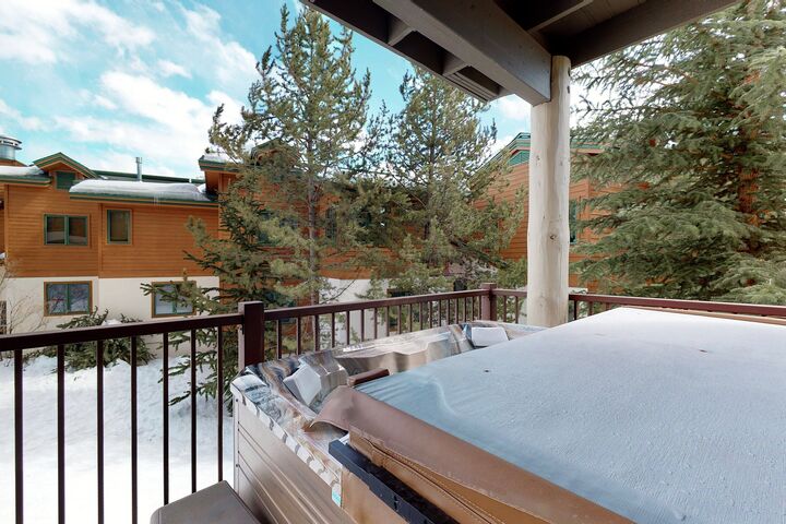 #1573 - Balcony with Hot Tub