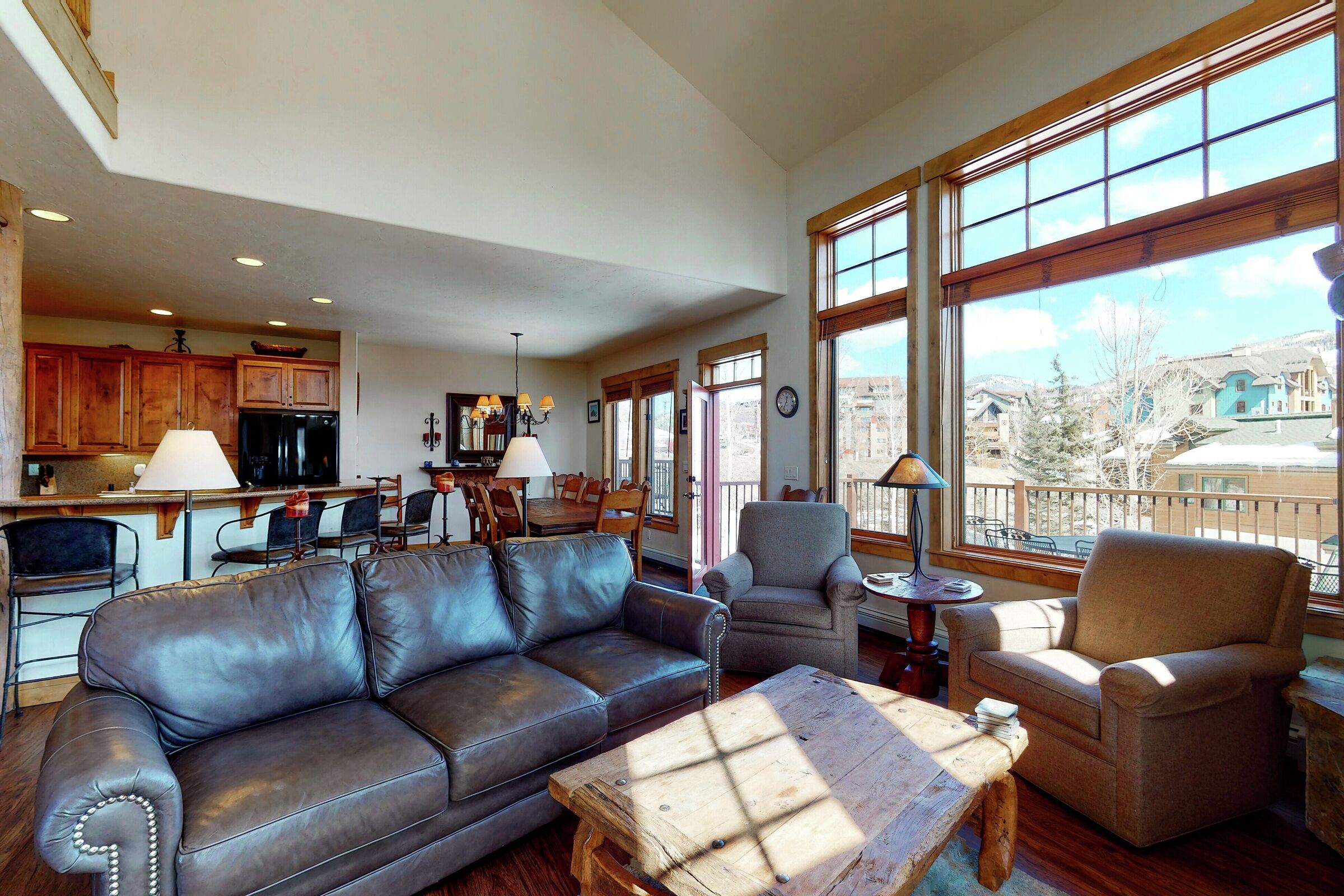 #1573 - Living Area