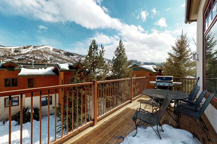 #1573 - Balcony with BBQ