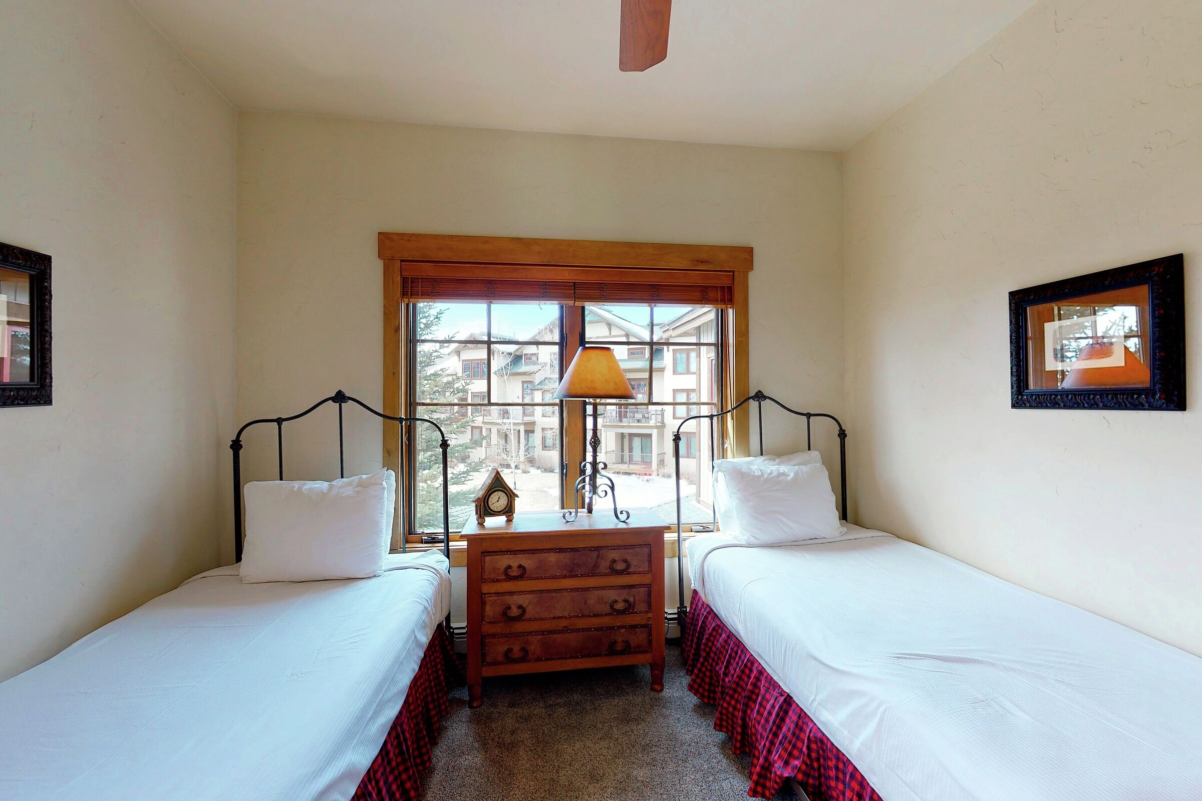 #1573 - Bedroom