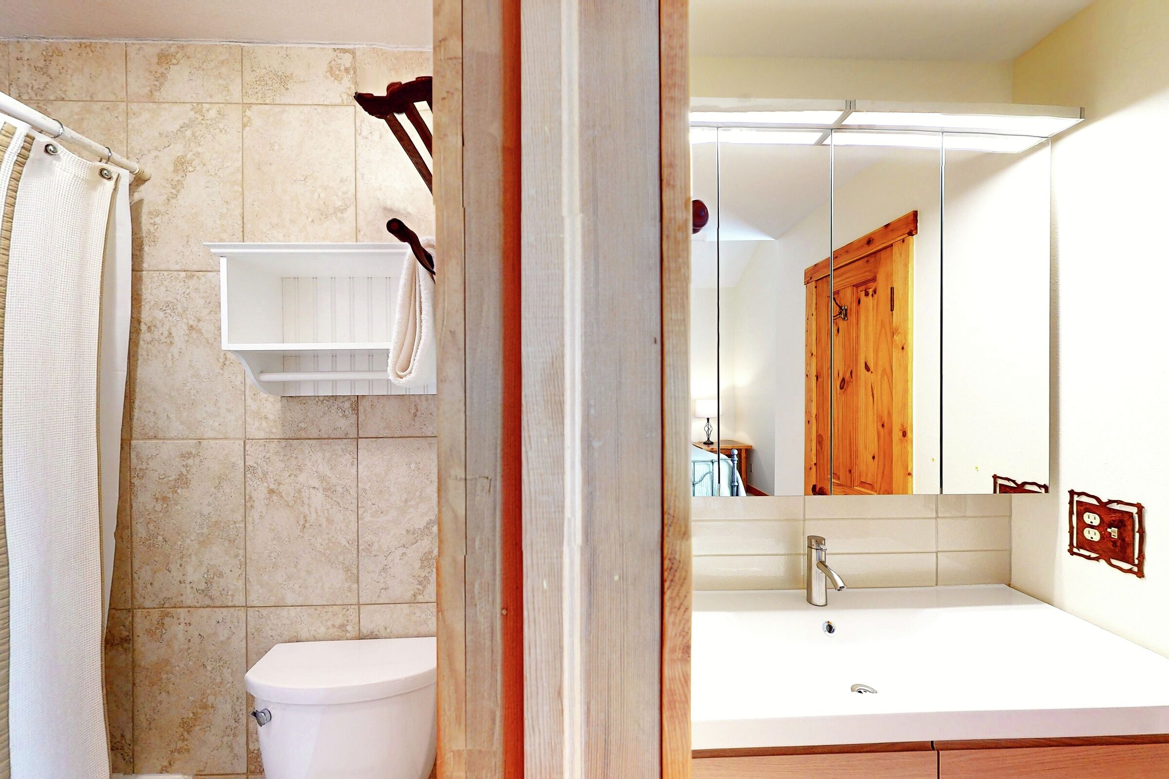 #206 - Master Ensuite Bathroom
