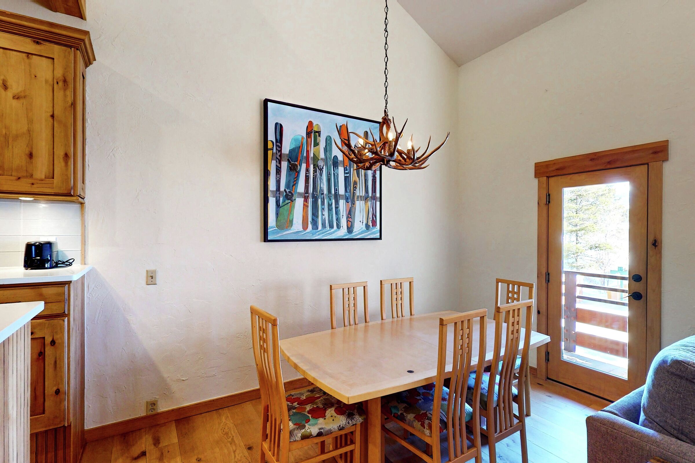 #206 - Dining Area