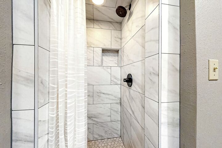 #309 - Loft Bathroom