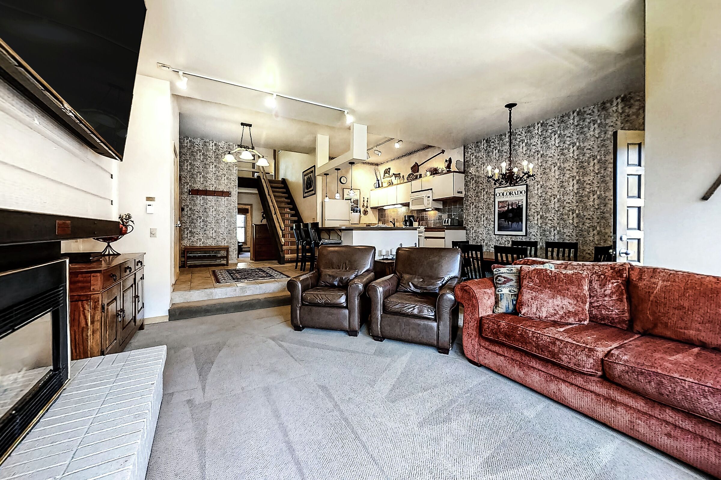 #208 - Living Area, Dining Area & Kitchen