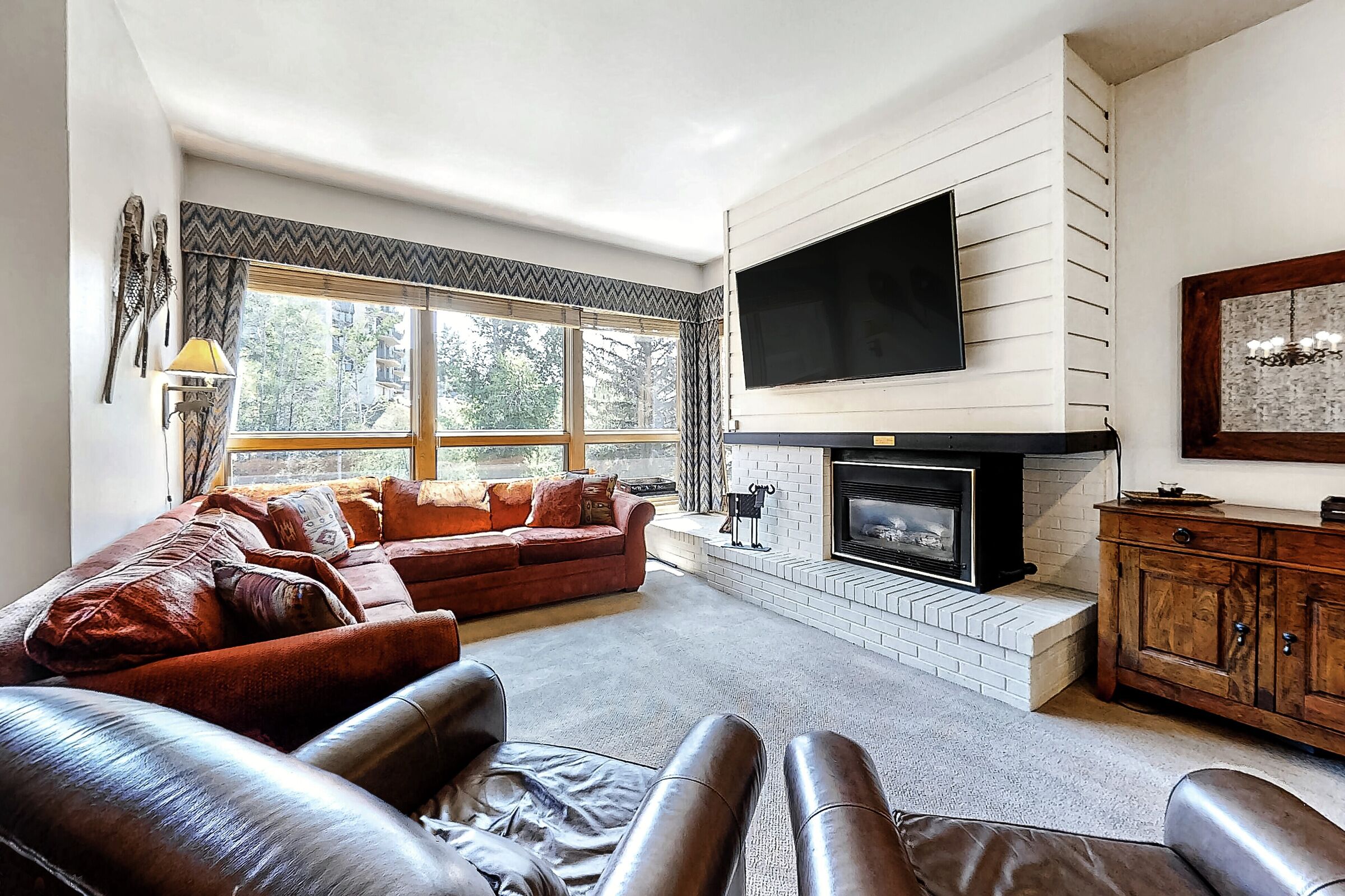 #208 - Living Area
