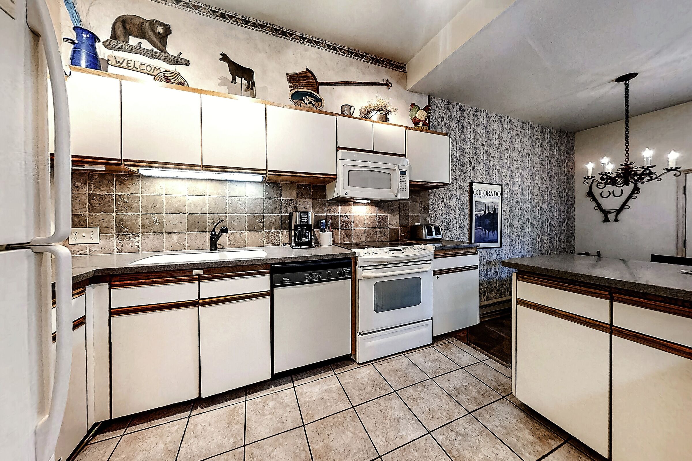 #208 - Kitchen