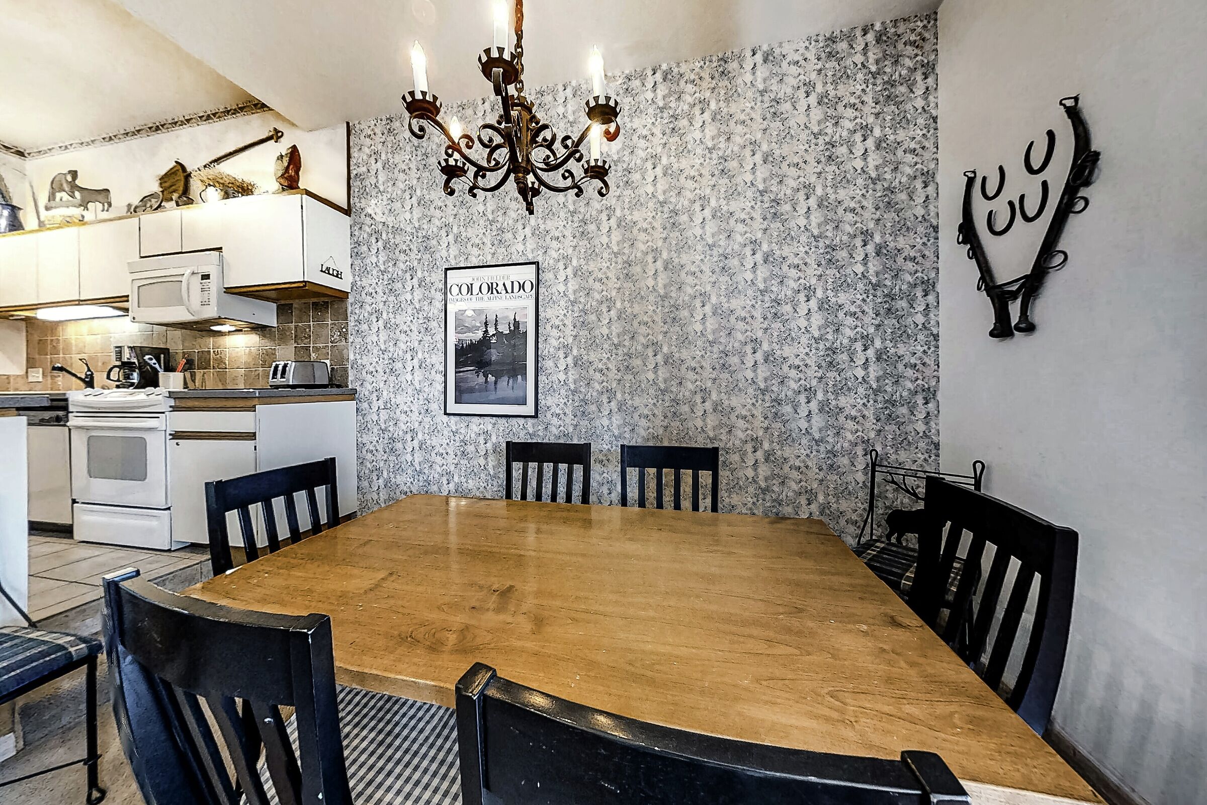 #208 - Dining Area