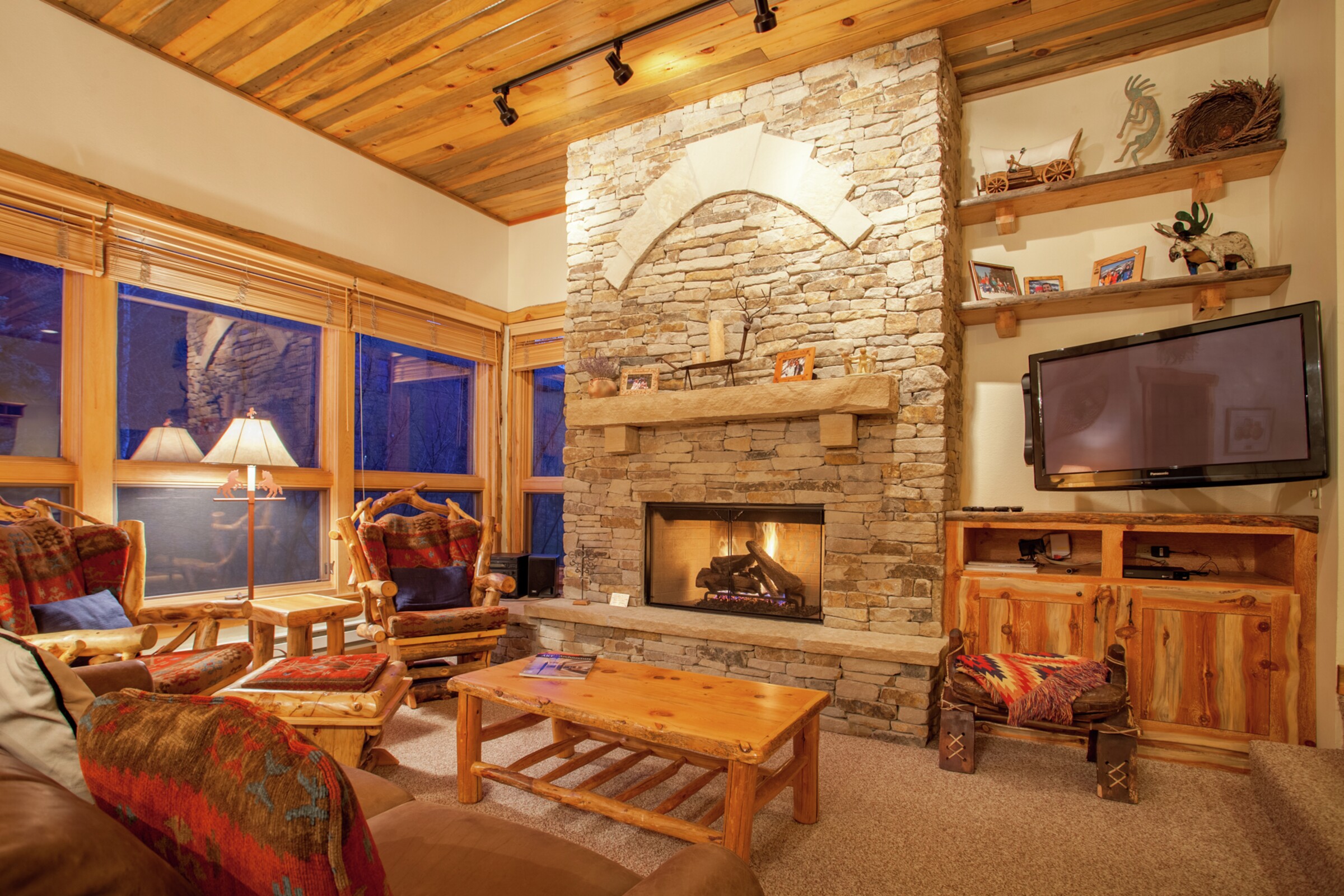 #112 - Living Area